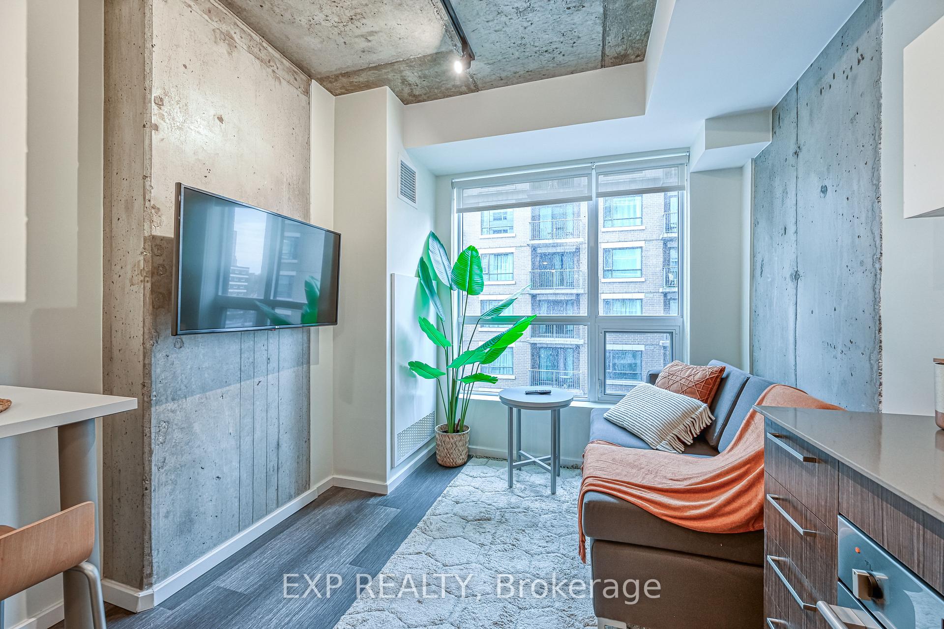 Front of Unit 503, 211 Besserer Street