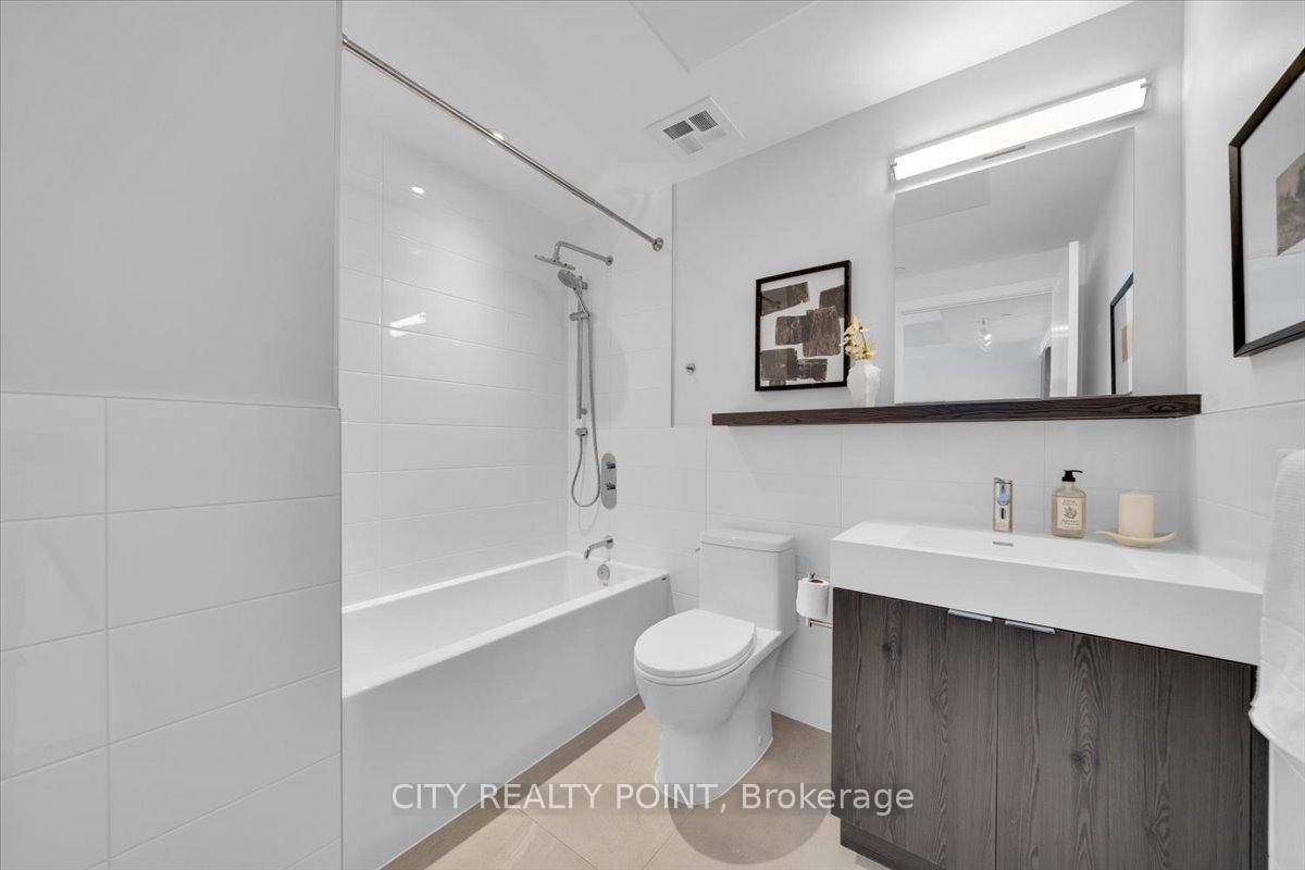 Photo 14 of Unit 315, 664 Spadina Avenue, Toronto, University — HOMEH