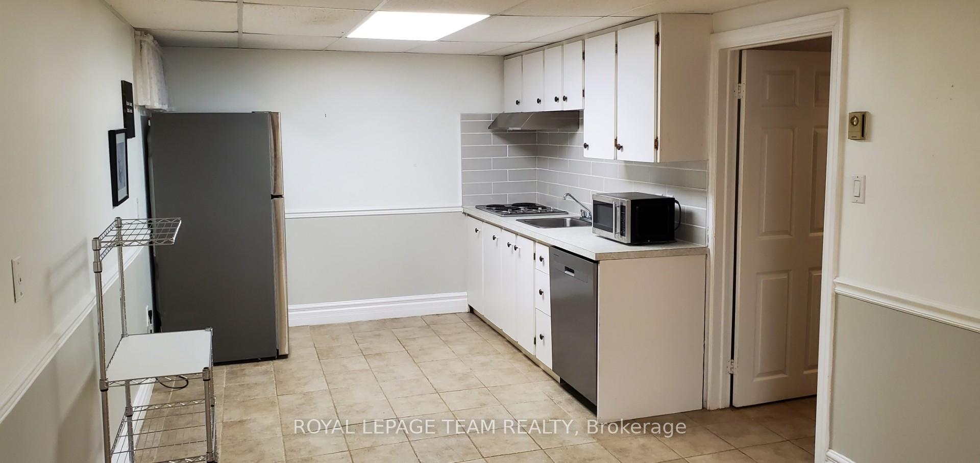 Photo 3 of Unit B, 2064 River Road, Ottawa, Manotick East to Manotick Station — HOMEH