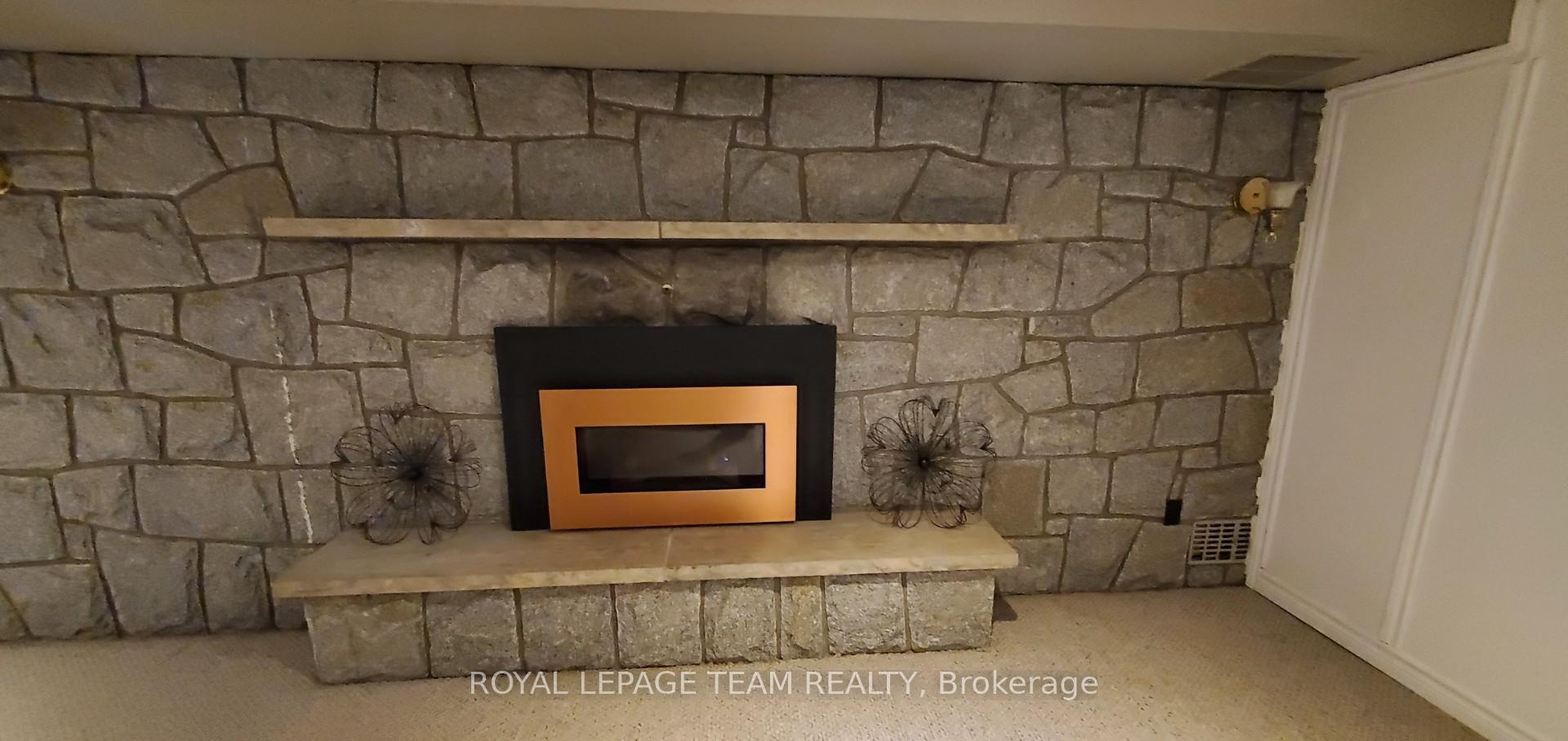 Photo 11 of Unit B, 2064 River Road, Ottawa, Manotick East to Manotick Station — HOMEH