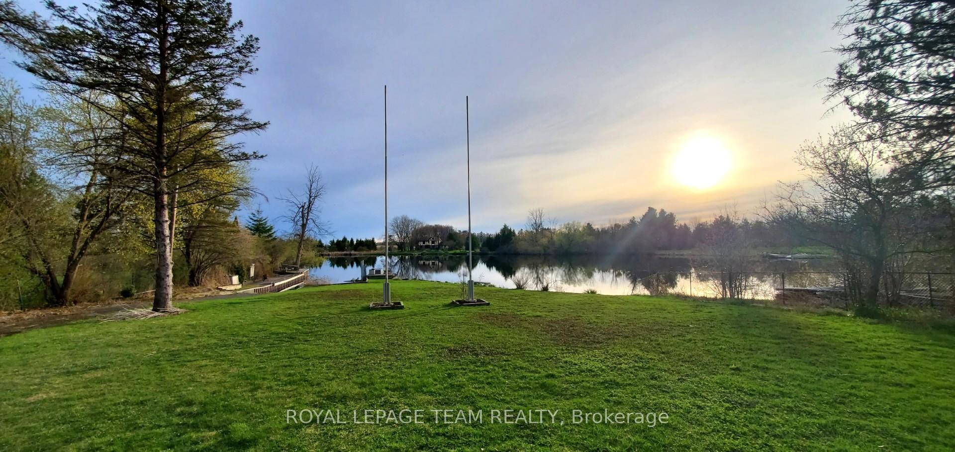 Photo 18 of Unit B, 2064 River Road, Ottawa, Manotick East to Manotick Station — HOMEH