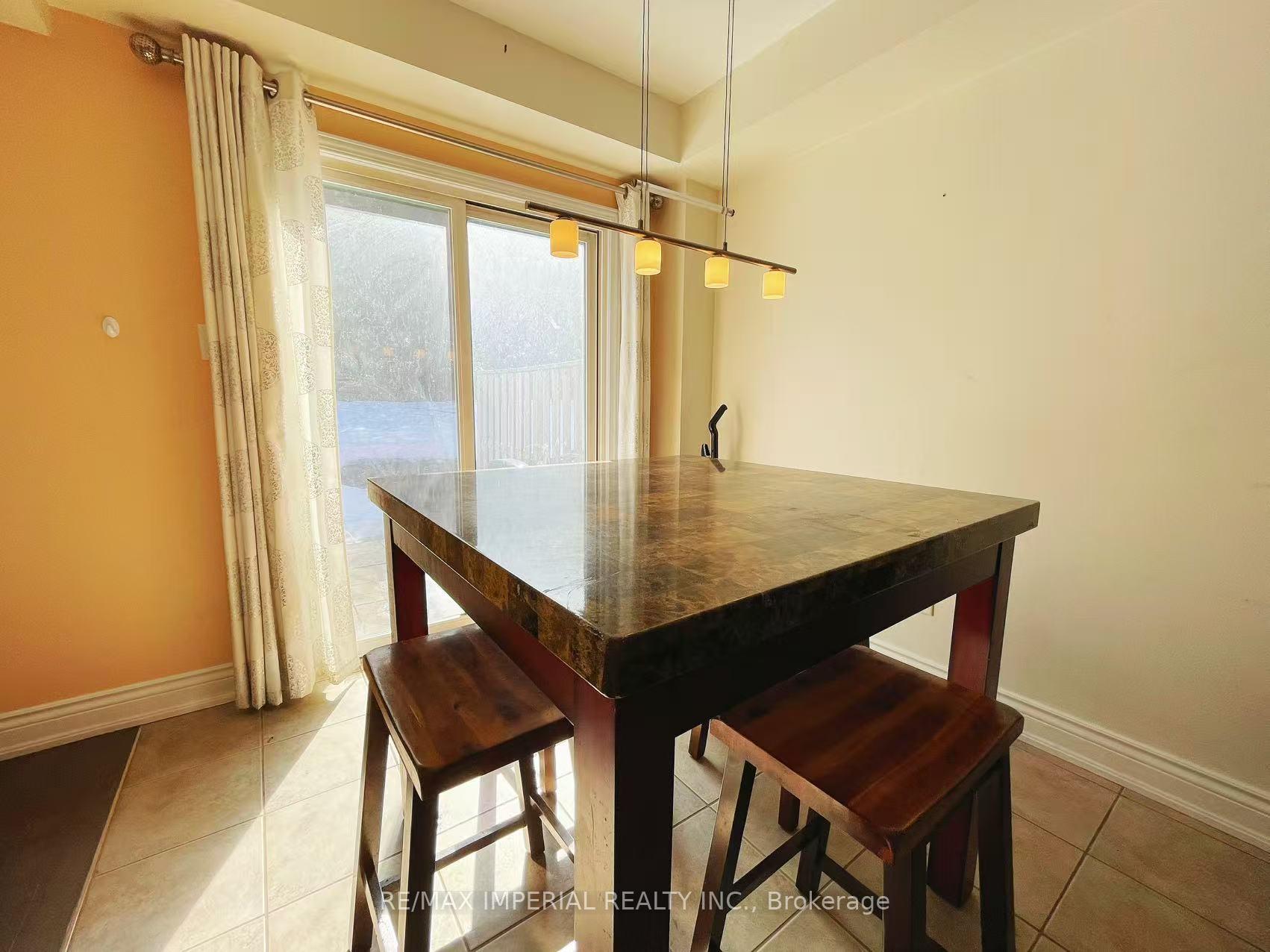 Photo 5 of Unit 11, 7 Southside Place, Hamilton, Mountview — HOMEH
