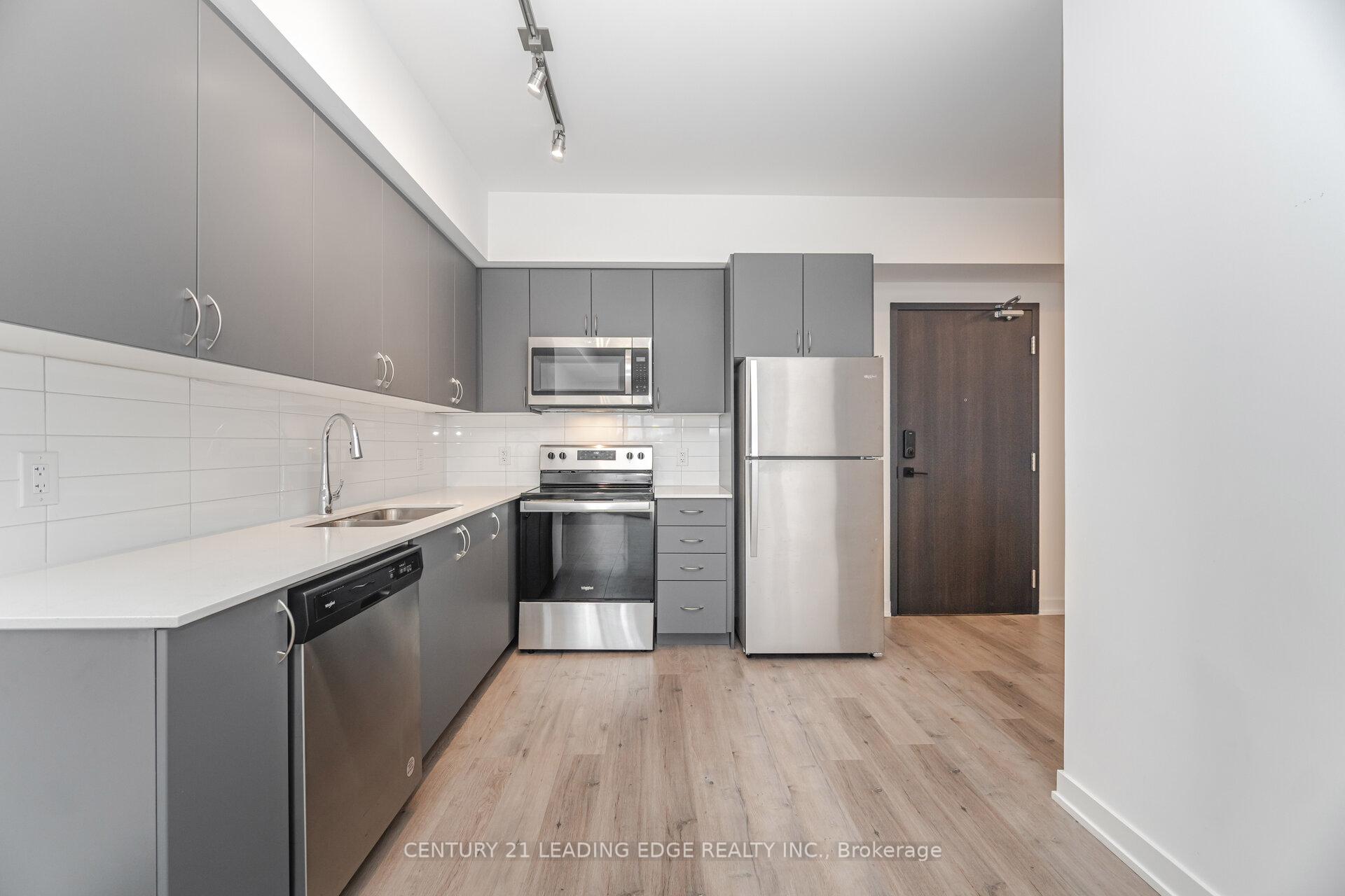 Photo 4 of Unit 613, 56 Lakeside Terrace, Barrie, Little Lake — HOMEH