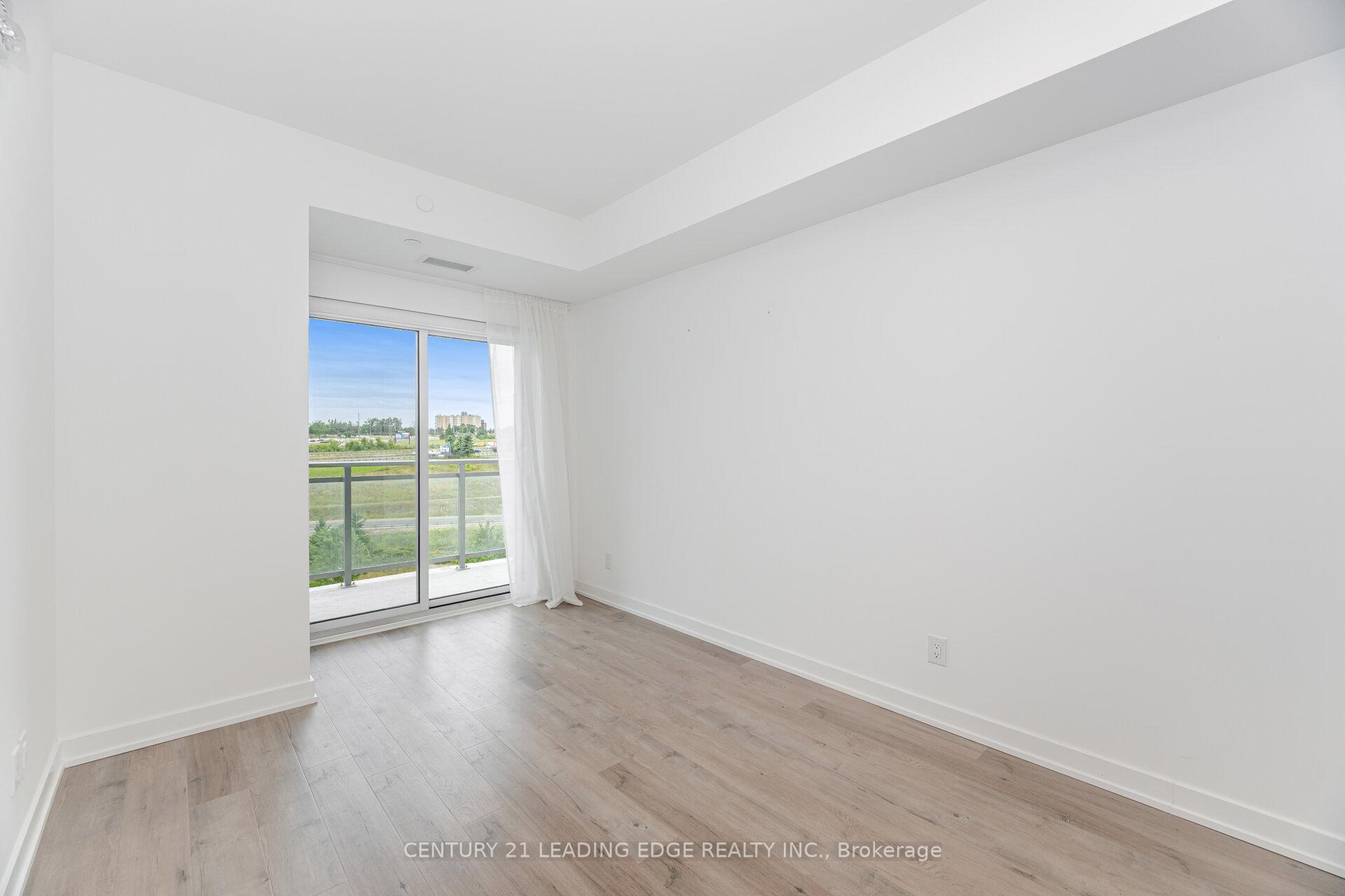Photo 6 of Unit 613, 56 Lakeside Terrace, Barrie, Little Lake — HOMEH