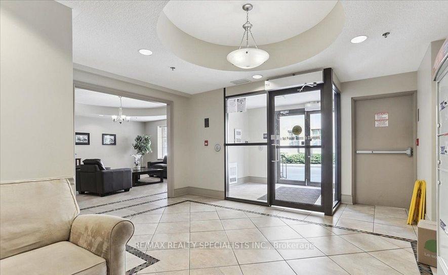 Photo 5 of Unit 203, 47 Caroline Street N, Hamilton, Central — HOMEH