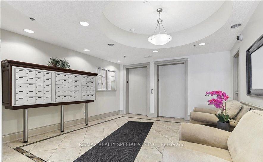 Photo 6 of Unit 203, 47 Caroline Street N, Hamilton, Central — HOMEH