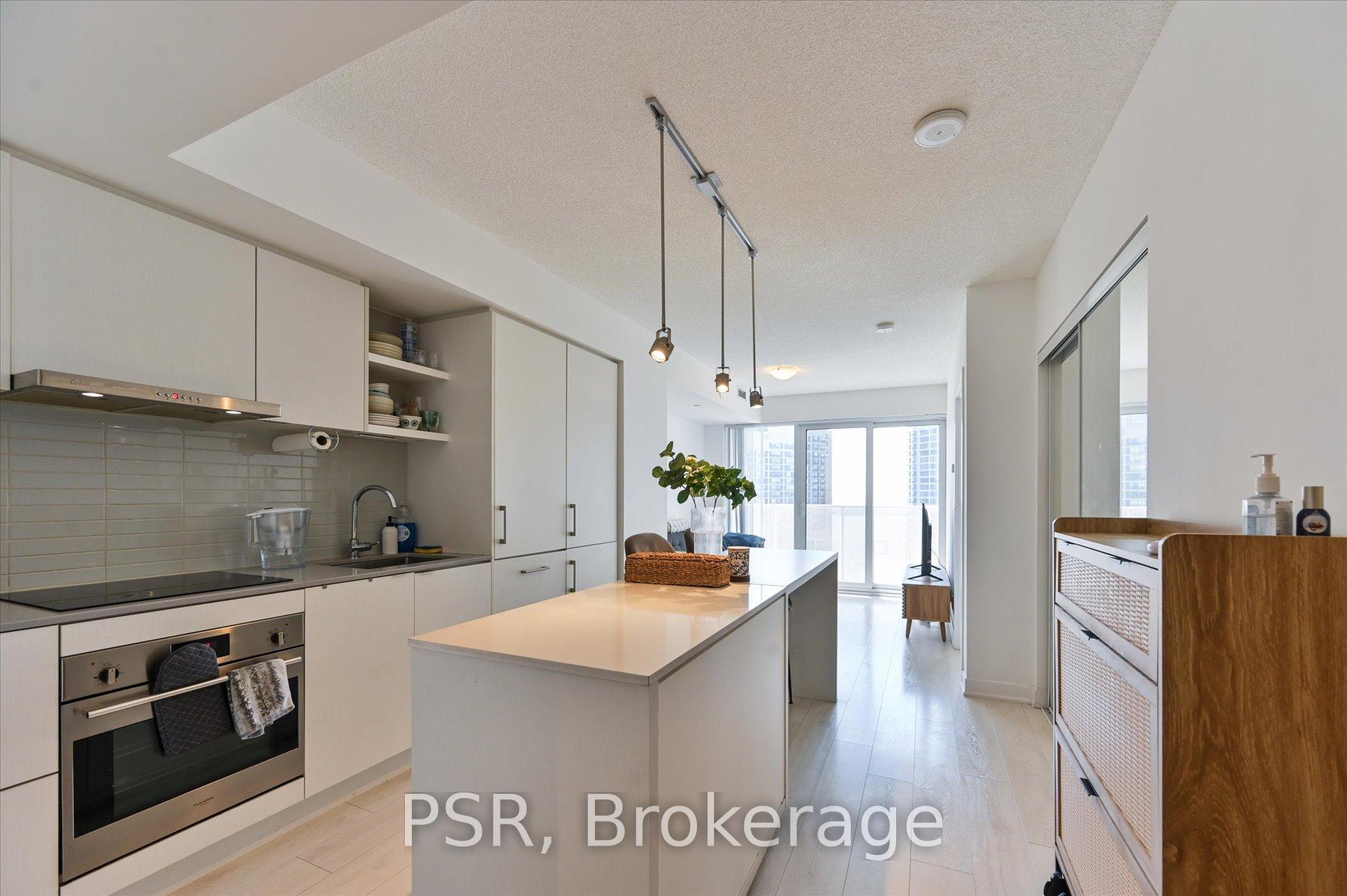 Photo 5 of Unit 2409, 88 Harbour Street, Toronto, Waterfront Communities — HOMEH