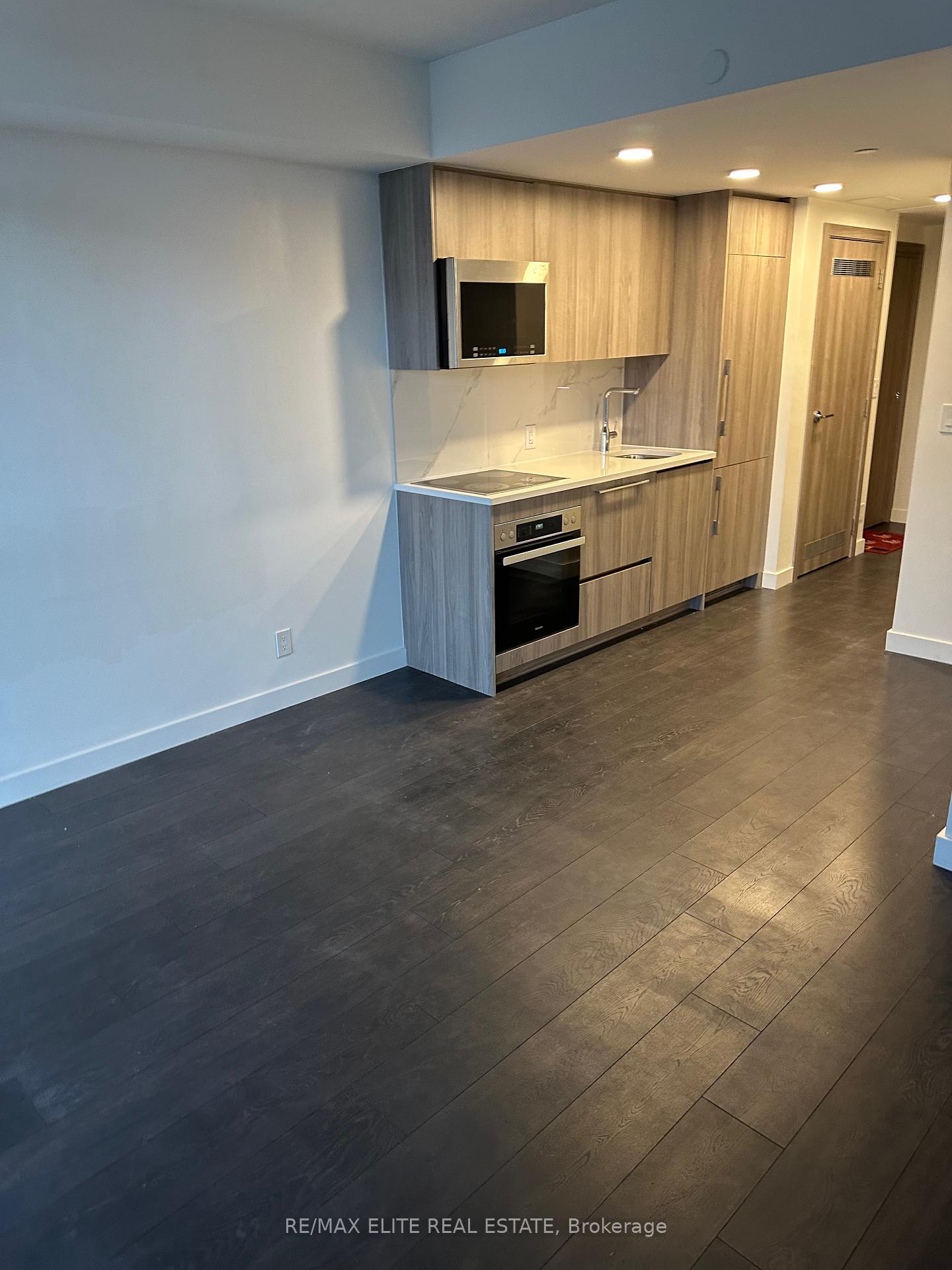 Photo 4 of Unit 3303, 38 Widmer Street, Toronto, Waterfront Communities — HOMEH