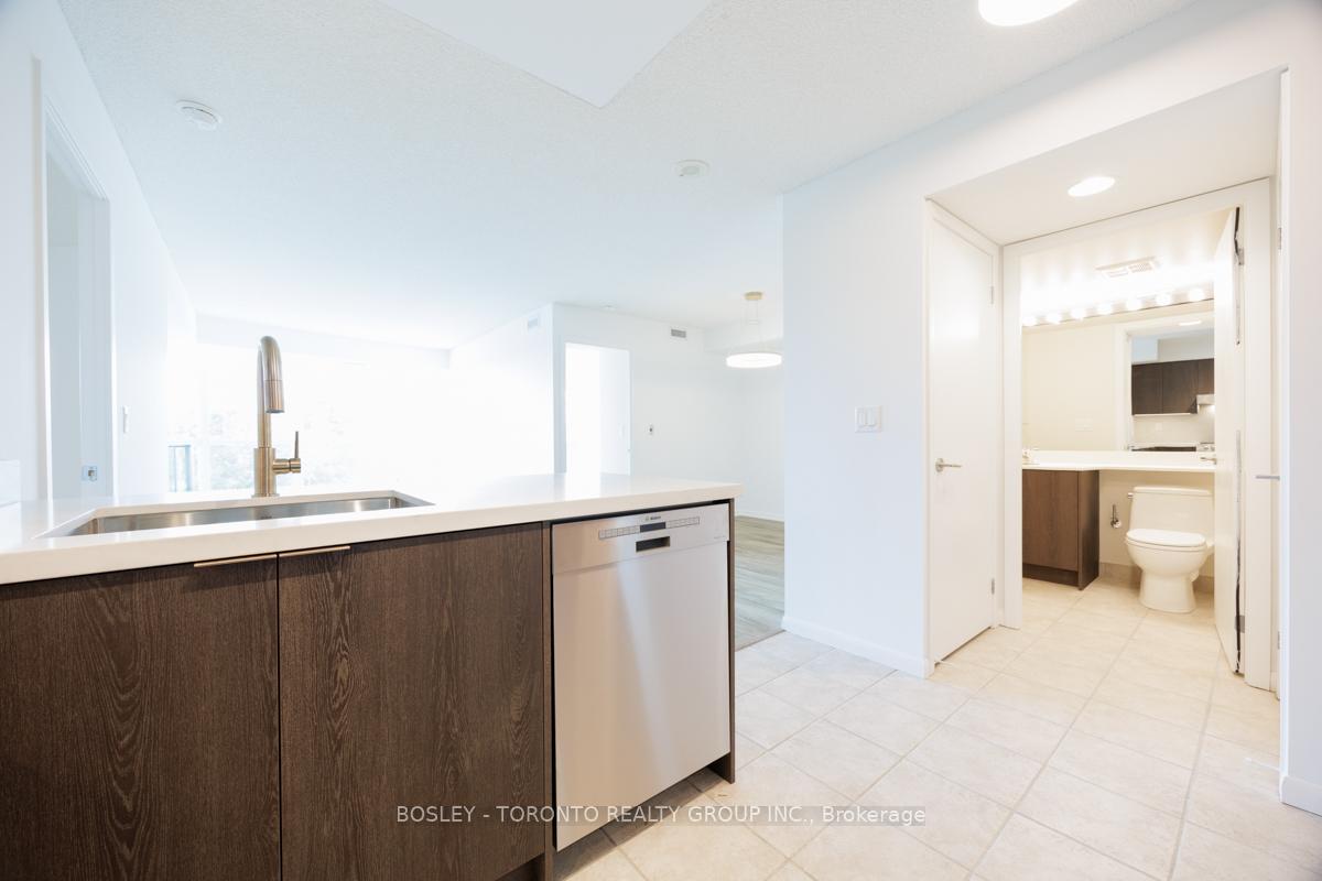 Photo 5 of Unit 610, 219 Fort York Boulevard, Toronto, Niagara — HOMEH