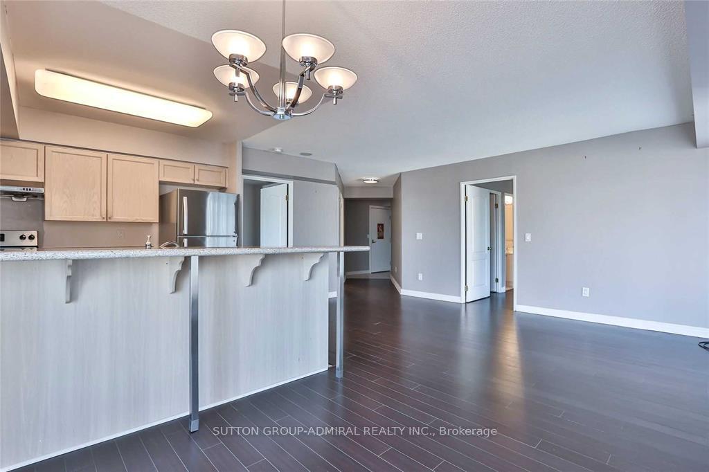 Photo 4 of Unit 708, 135 Pond Drive, Markham, Commerce Valley — HOMEH
