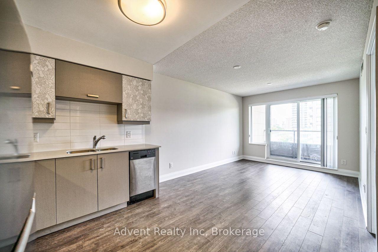 Photo 3 of Unit 725, 18 Uptown Drive, Markham, Unionville — HOMEH