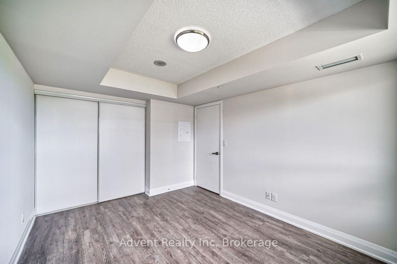 Photo 5 of Unit 725, 18 Uptown Drive, Markham, Unionville — HOMEH