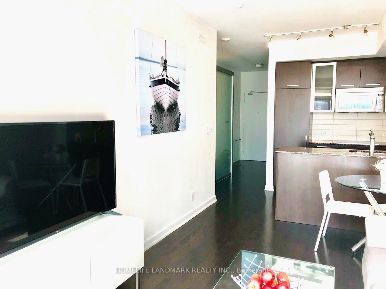 Photo 2 of Unit 1103, 12 York Street, Toronto, Waterfront Communities — HOMEH