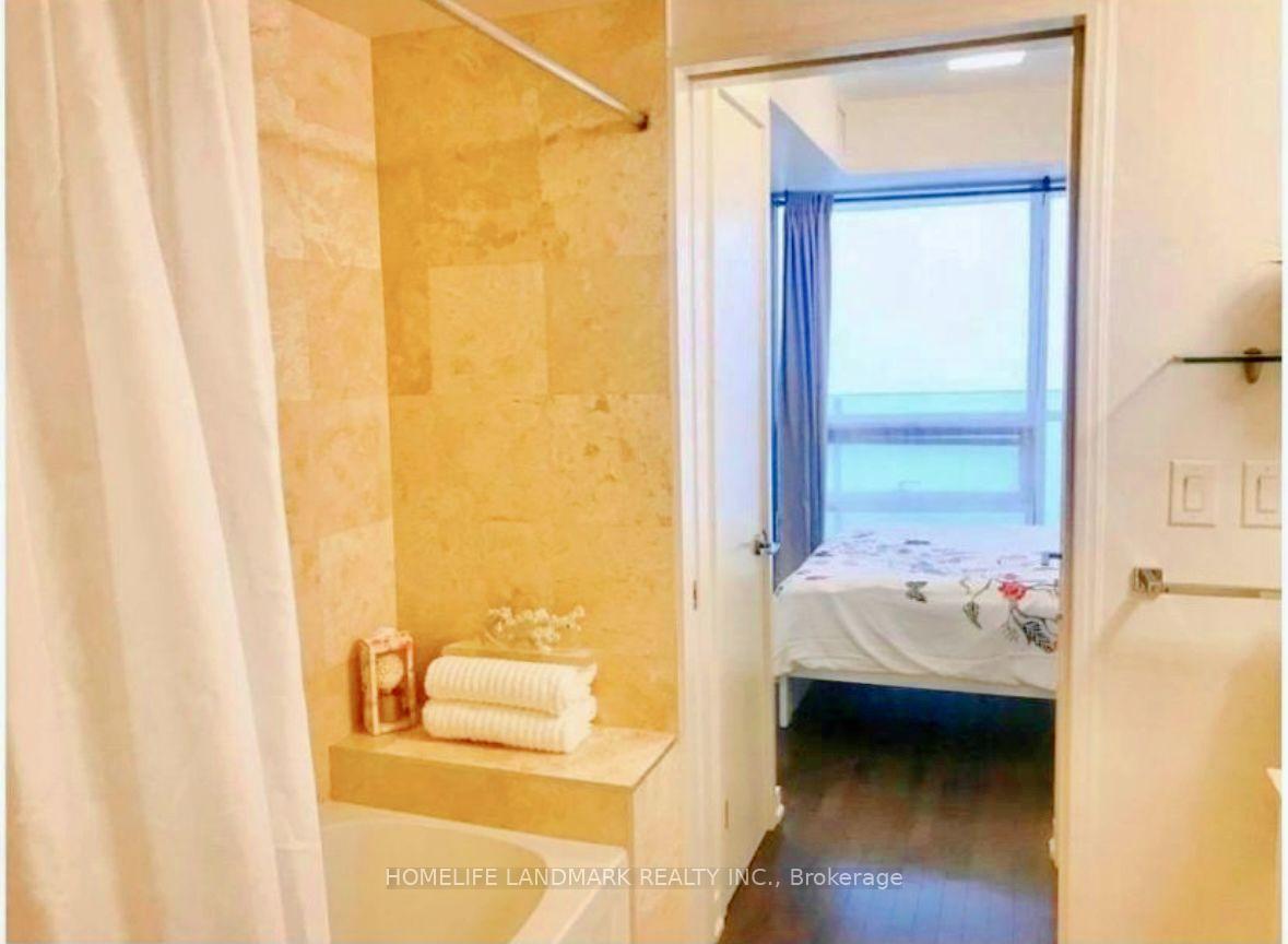 Photo 10 of Unit 1103, 12 York Street, Toronto, Waterfront Communities — HOMEH