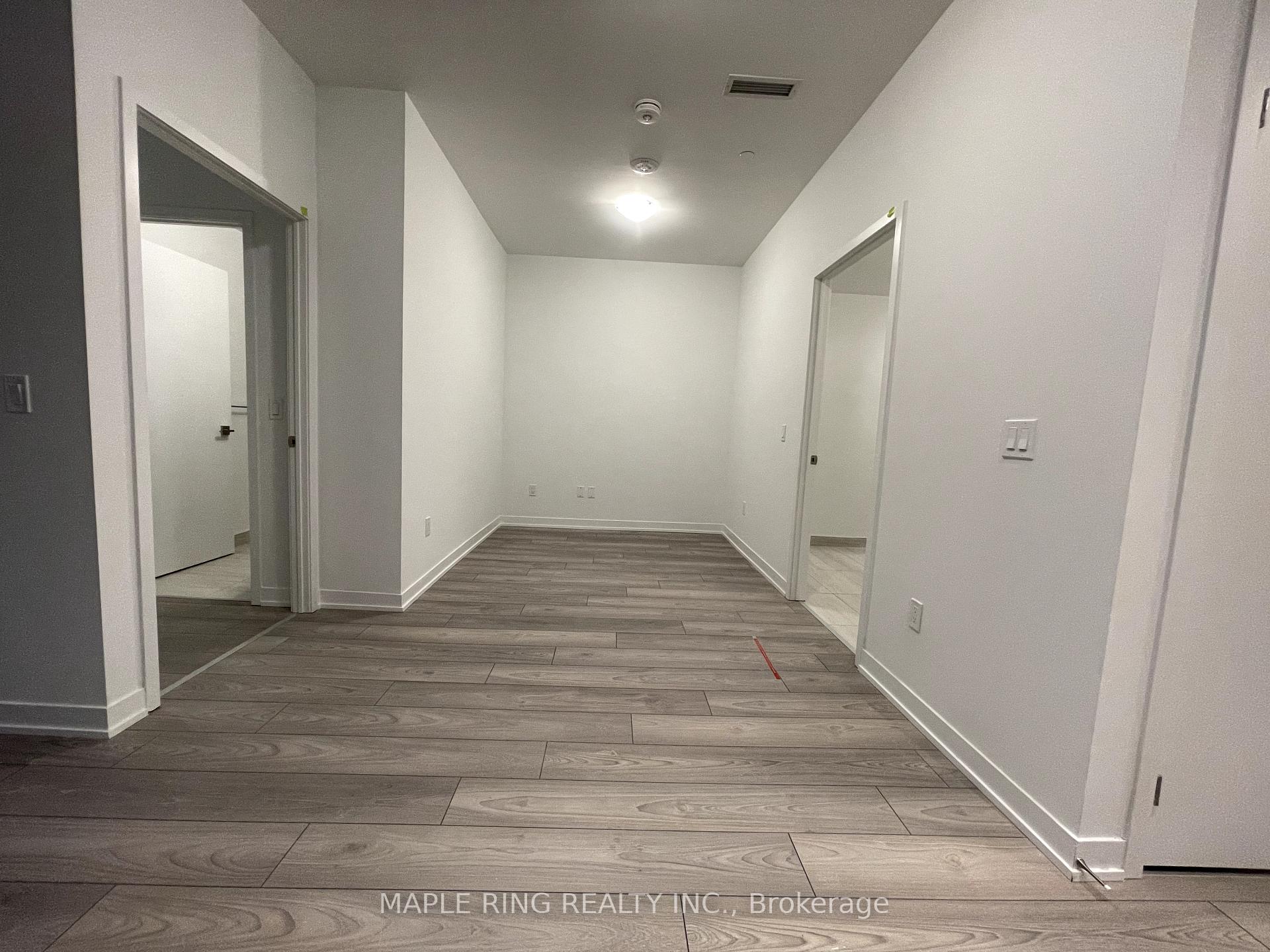 Photo 2 of Unit 425, 10 Abeja Street, Vaughan, Concord — HOMEH