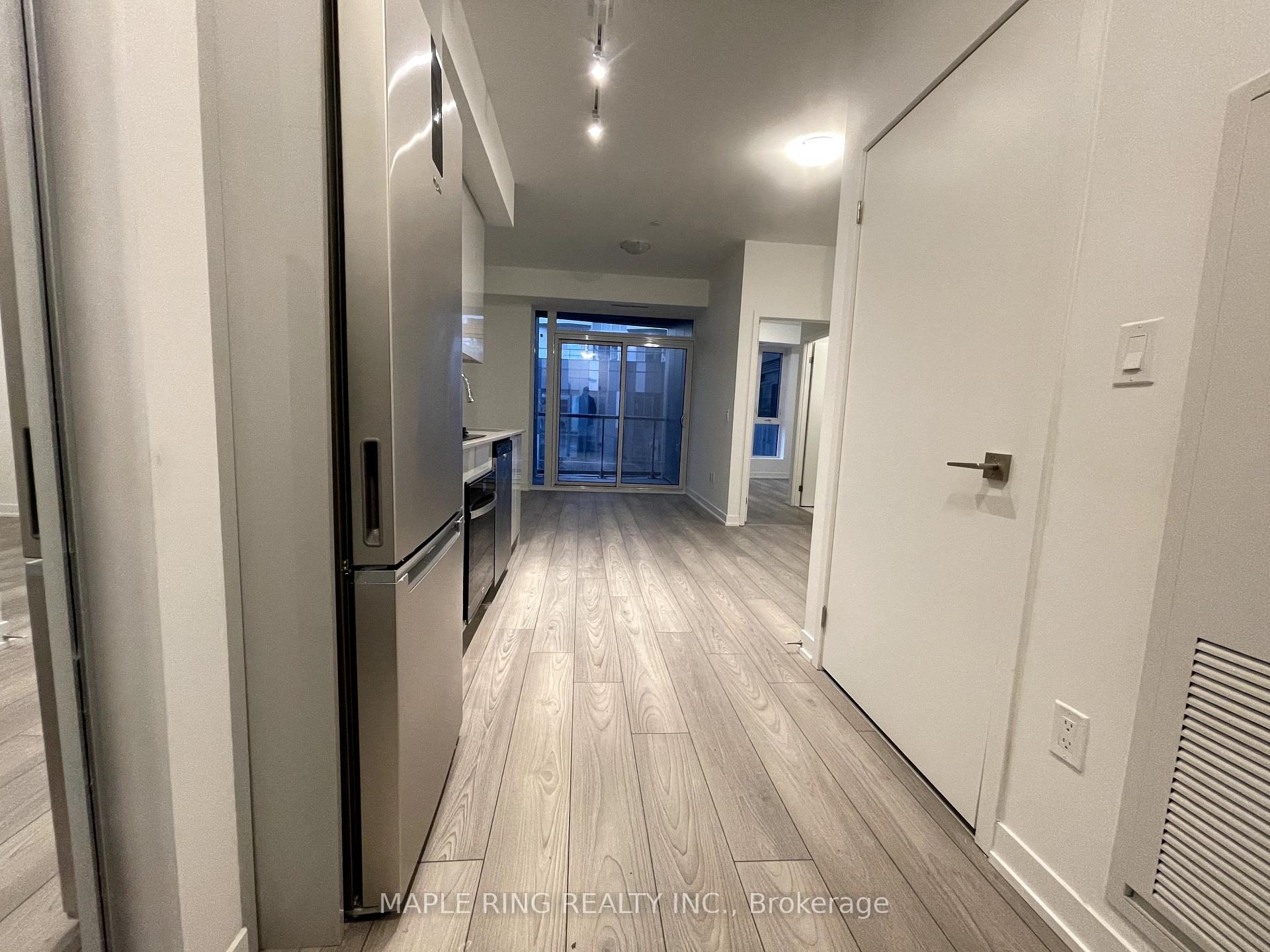 Photo 6 of Unit 425, 10 Abeja Street, Vaughan, Concord — HOMEH