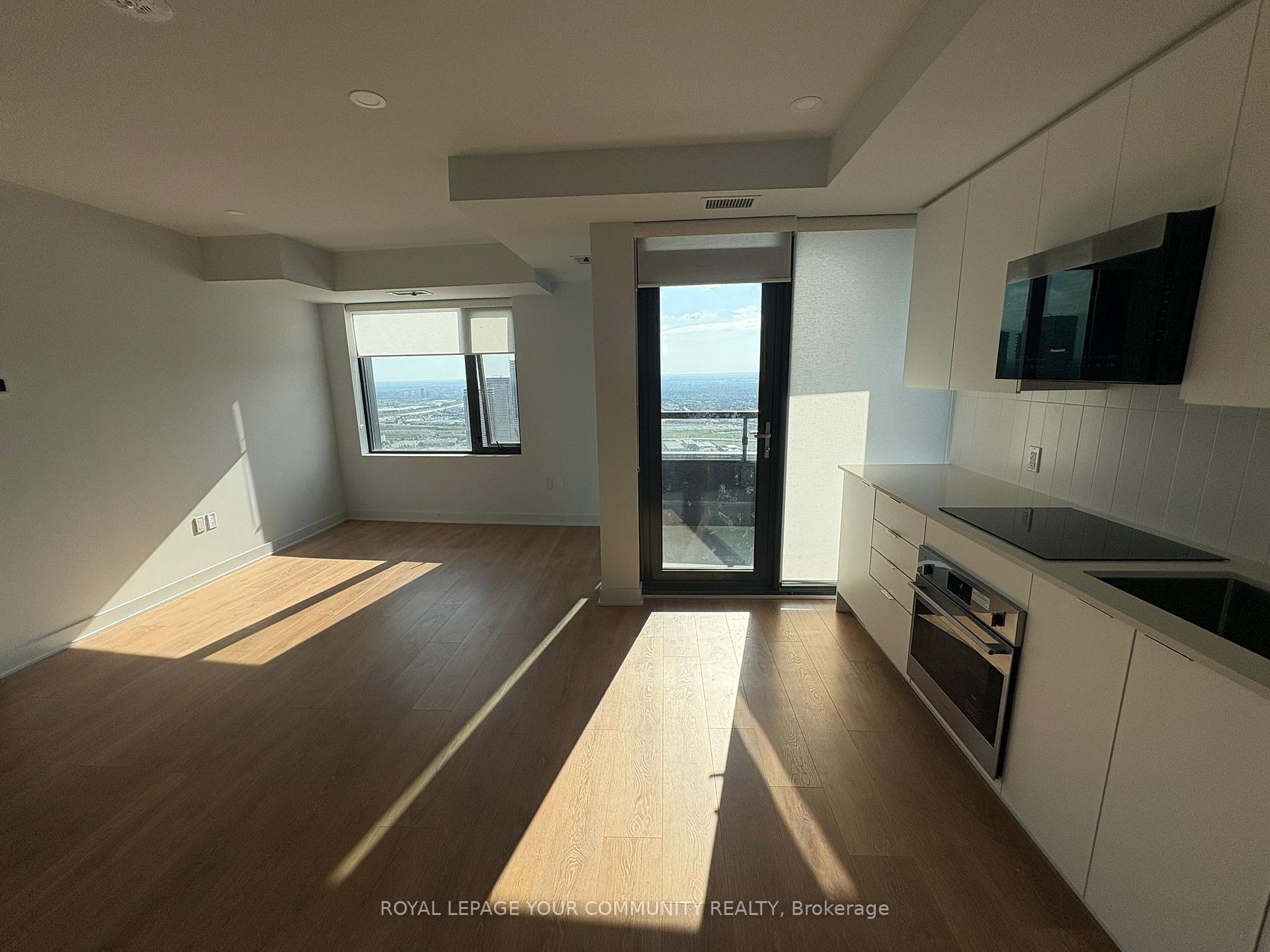Photo 4 of Unit 4804, 2920 Highway 7, Vaughan, Concord — HOMEH
