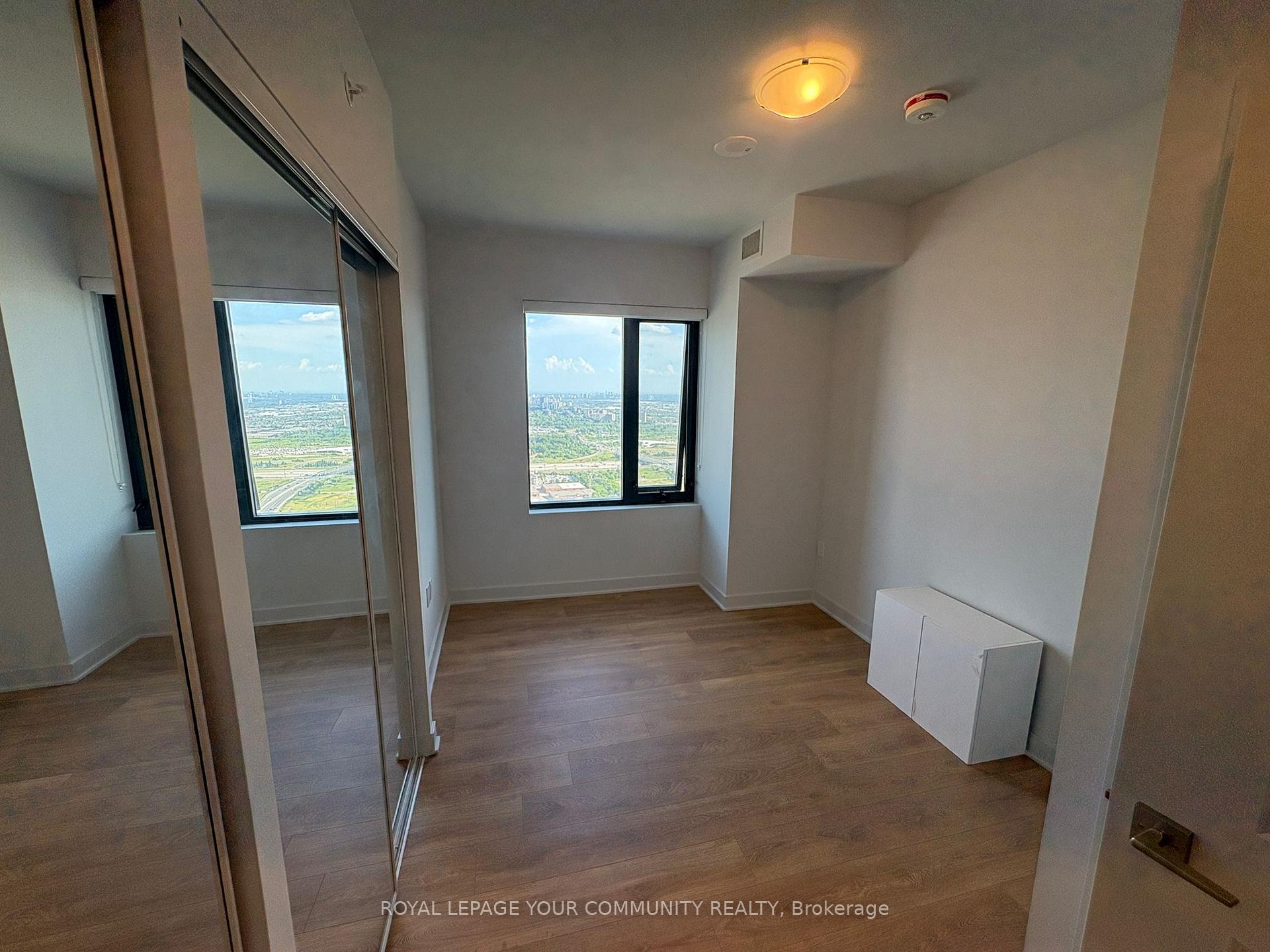 Photo 5 of Unit 4804, 2920 Highway 7, Vaughan, Concord — HOMEH