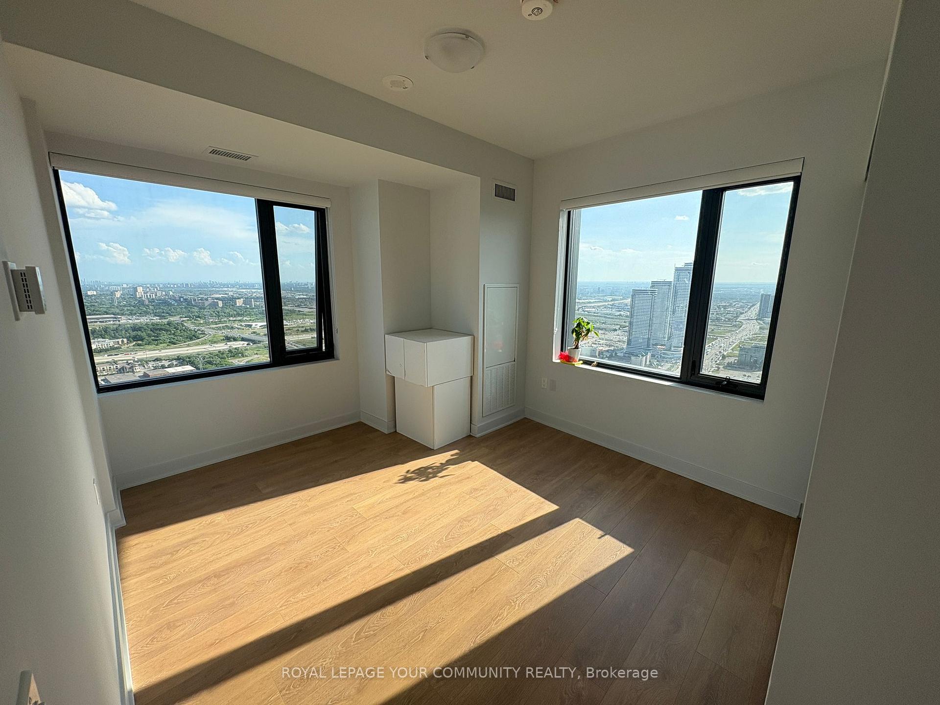 Photo 12 of Unit 4804, 2920 Highway 7, Vaughan, Concord — HOMEH