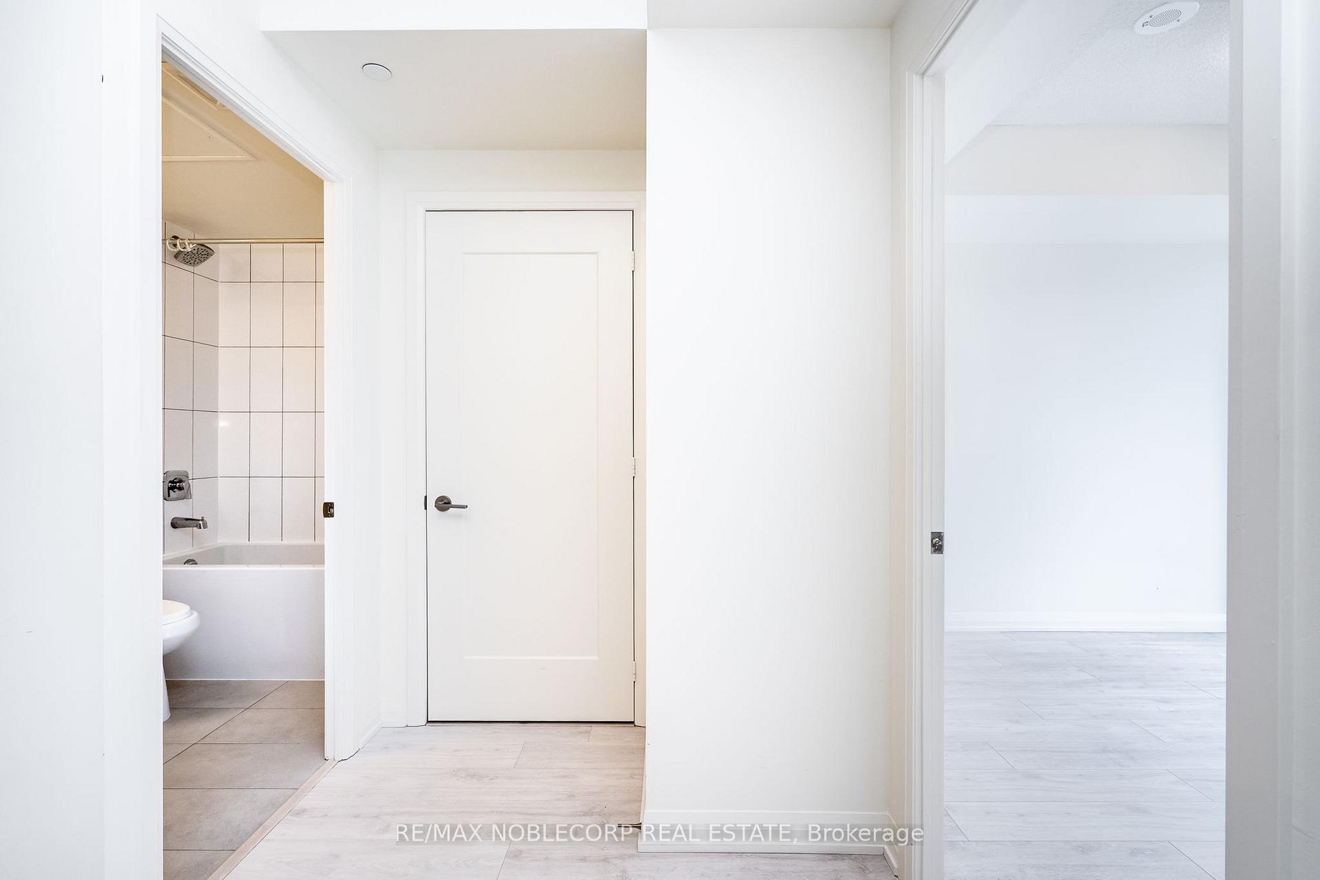 Photo 20 of Unit 2017, 9000 Jane Street, Vaughan, Concord — HOMEH