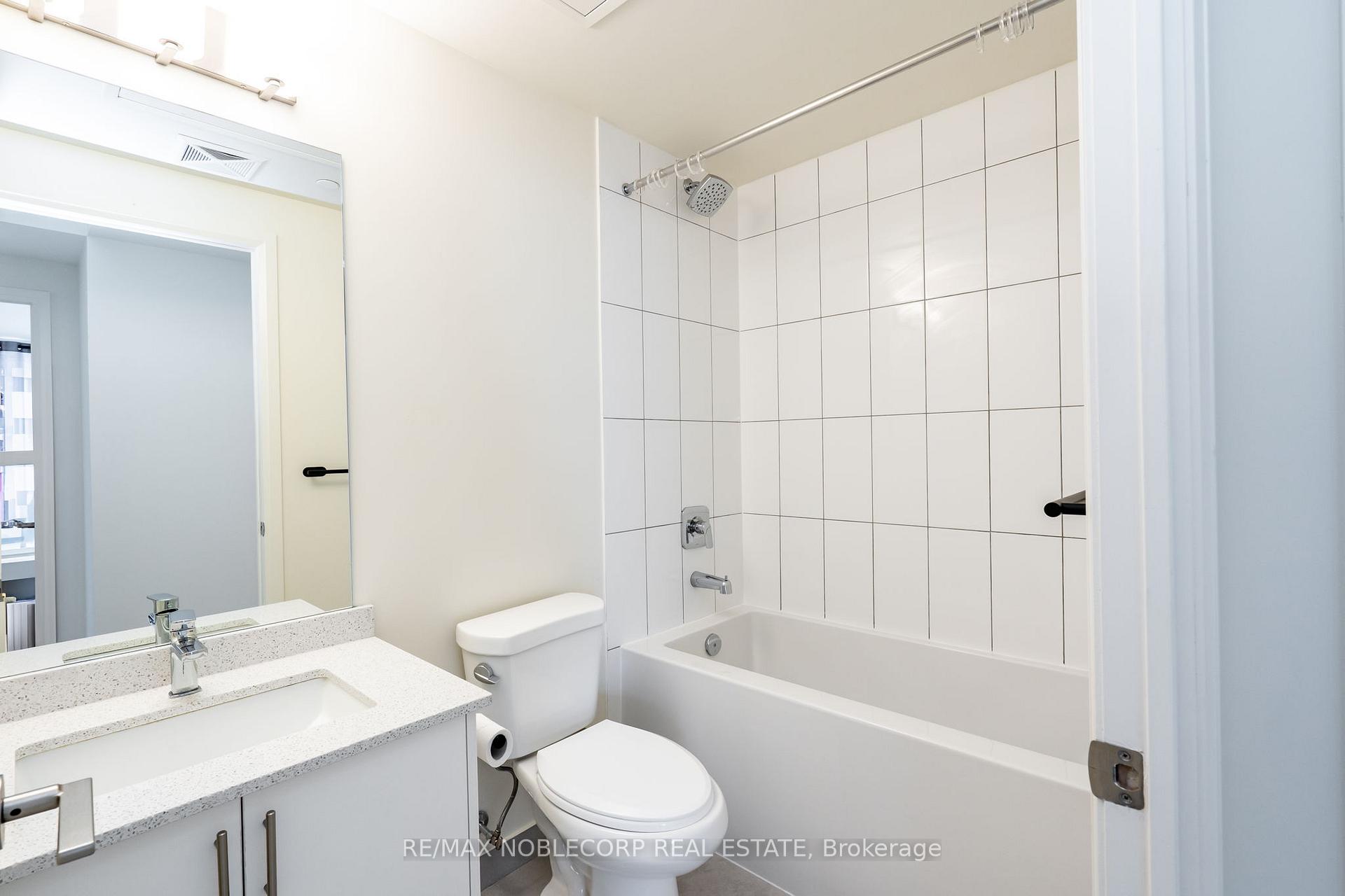 Photo 13 of Unit 2017, 9000 Jane Street, Vaughan, Concord — HOMEH