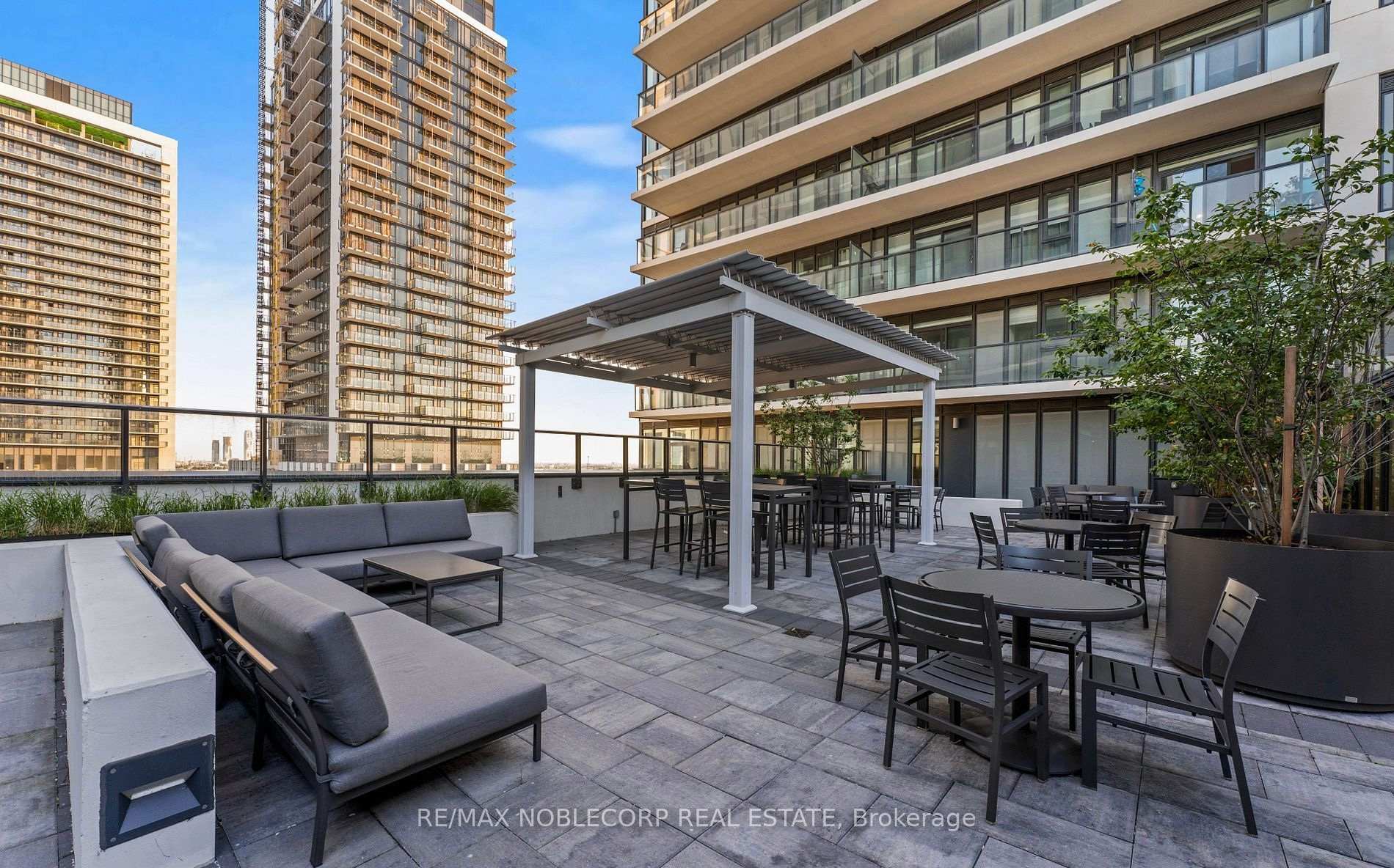 Photo 23 of Unit 2017, 9000 Jane Street, Vaughan, Concord — HOMEH
