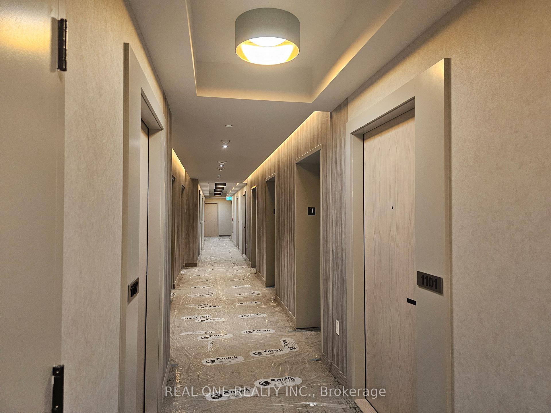 Photo 13 of Unit 1102, 28 Interchange Way, Vaughan, Vaughan Corporate Centre — HOMEH