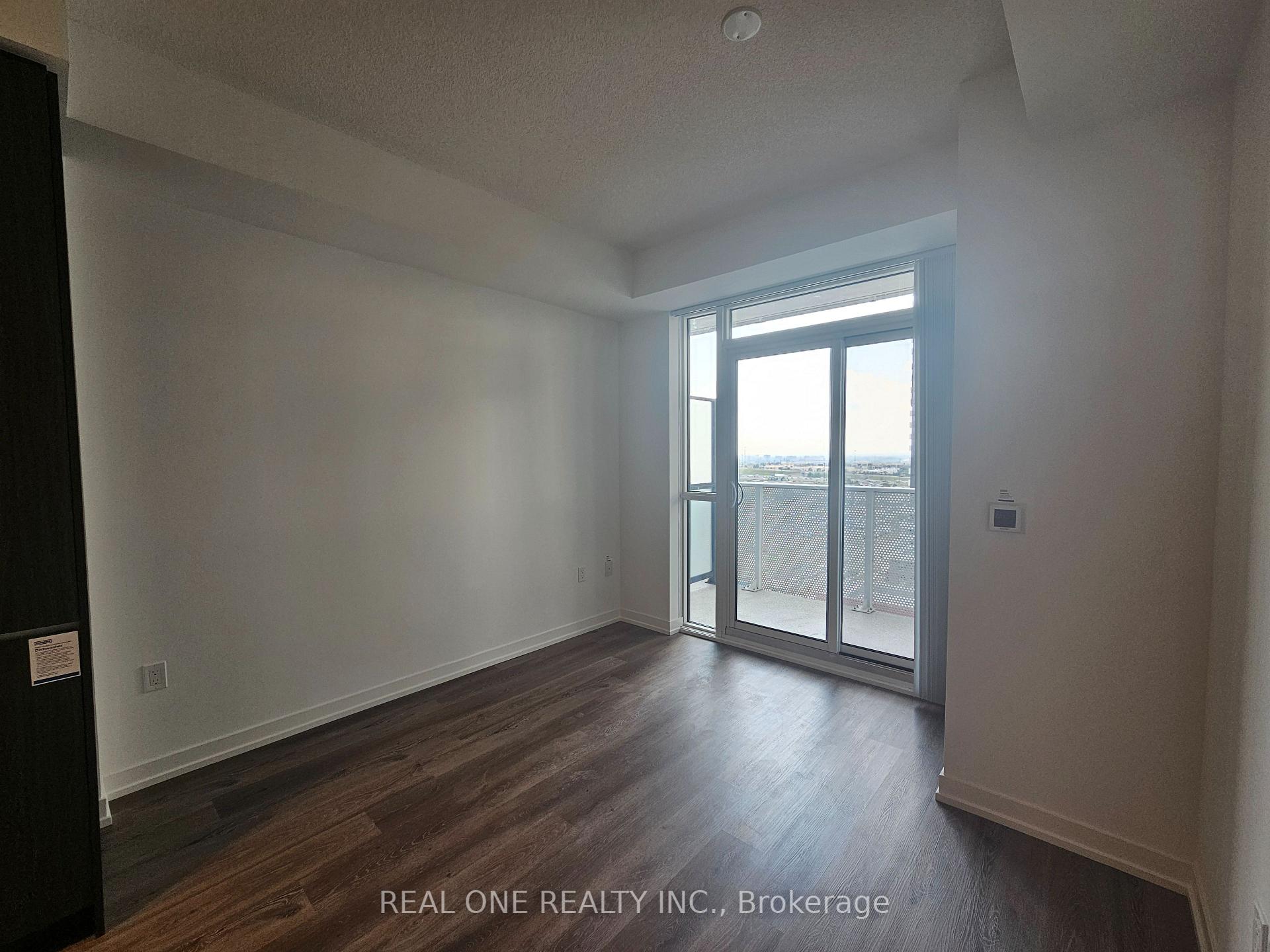 Photo 3 of Unit 1102, 28 Interchange Way, Vaughan, Vaughan Corporate Centre — HOMEH