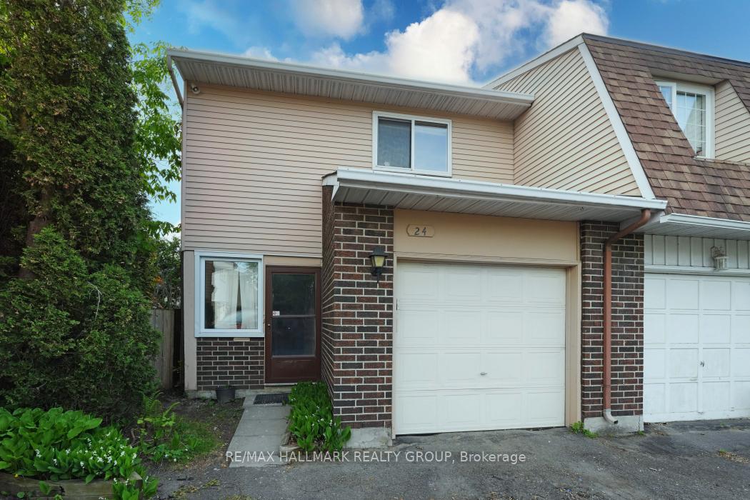 Photo 2 of 24 Erin Crescent, Ottawa, Hunt Club — HOMEH