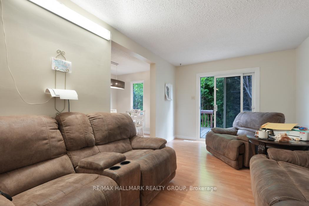 Photo 5 of 24 Erin Crescent, Ottawa, Hunt Club — HOMEH