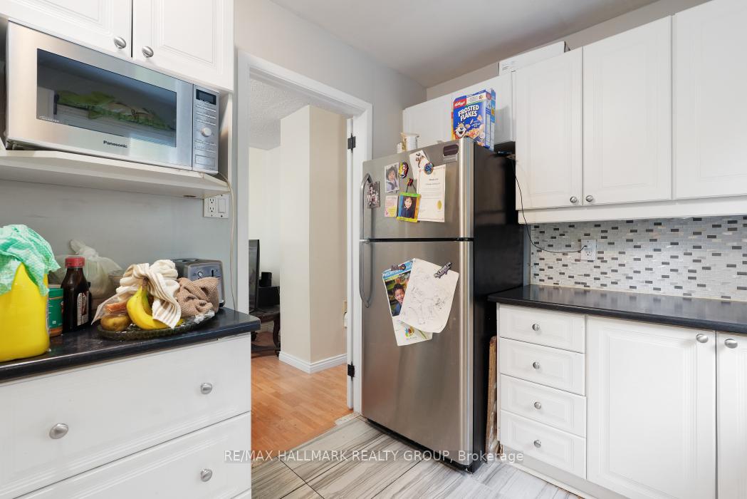 Photo 10 of 24 Erin Crescent, Ottawa, Hunt Club — HOMEH