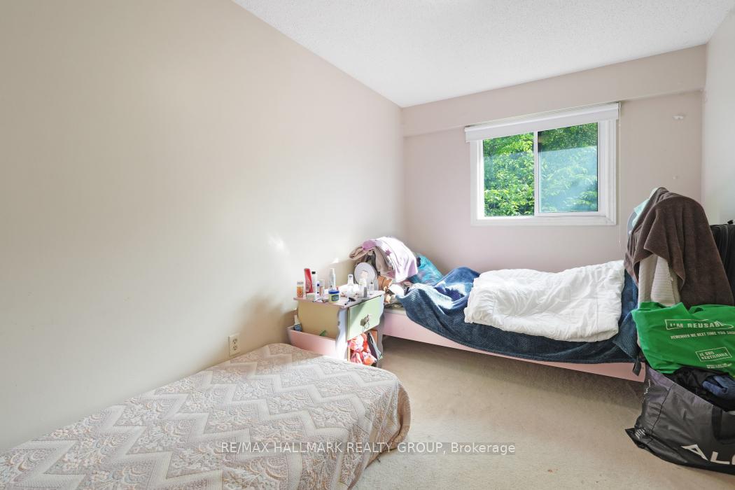 Photo 13 of 24 Erin Crescent, Ottawa, Hunt Club — HOMEH