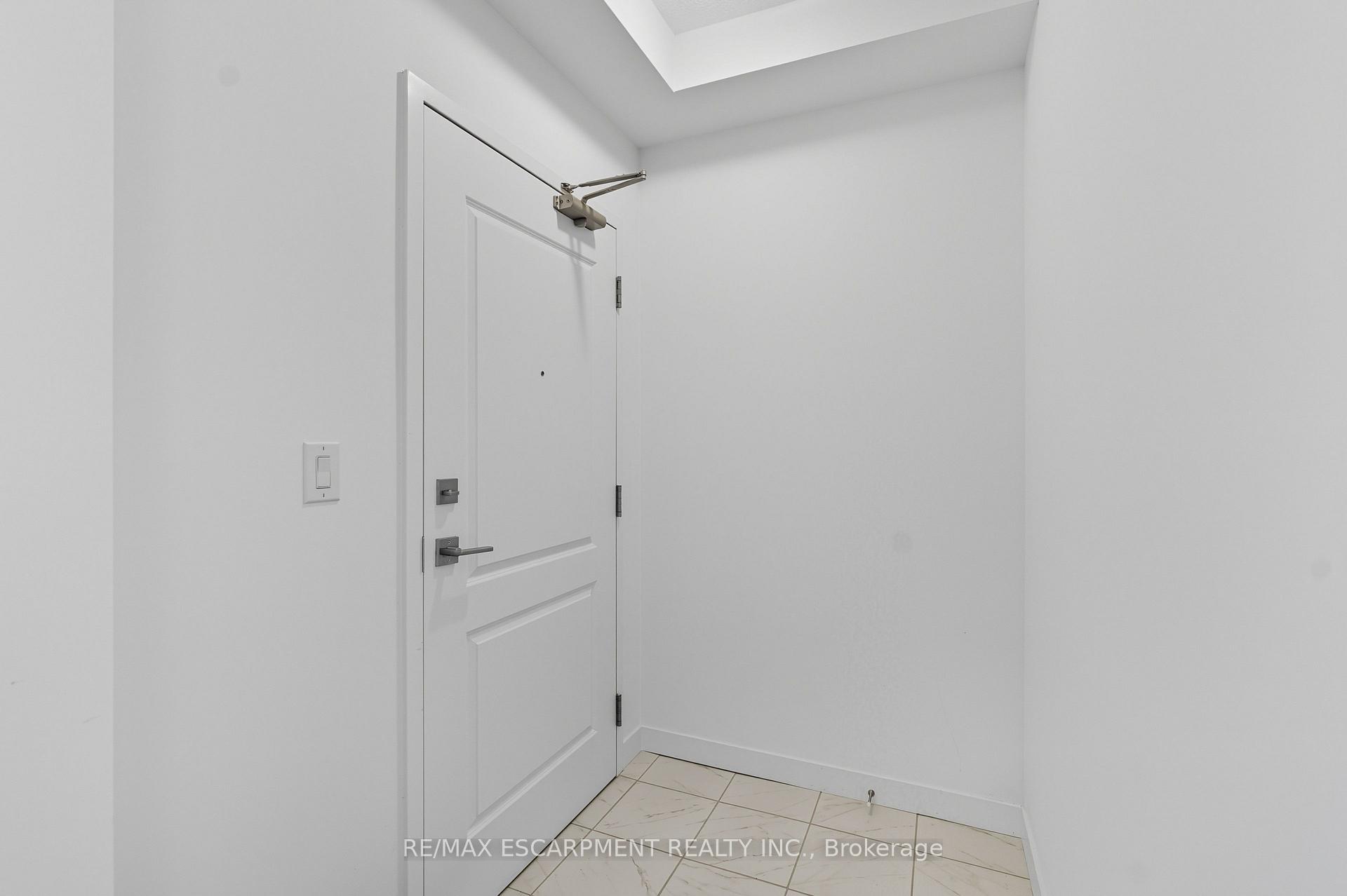 Photo 6 of Unit 336, 450 Dundas Street E, Hamilton, Waterdown — HOMEH