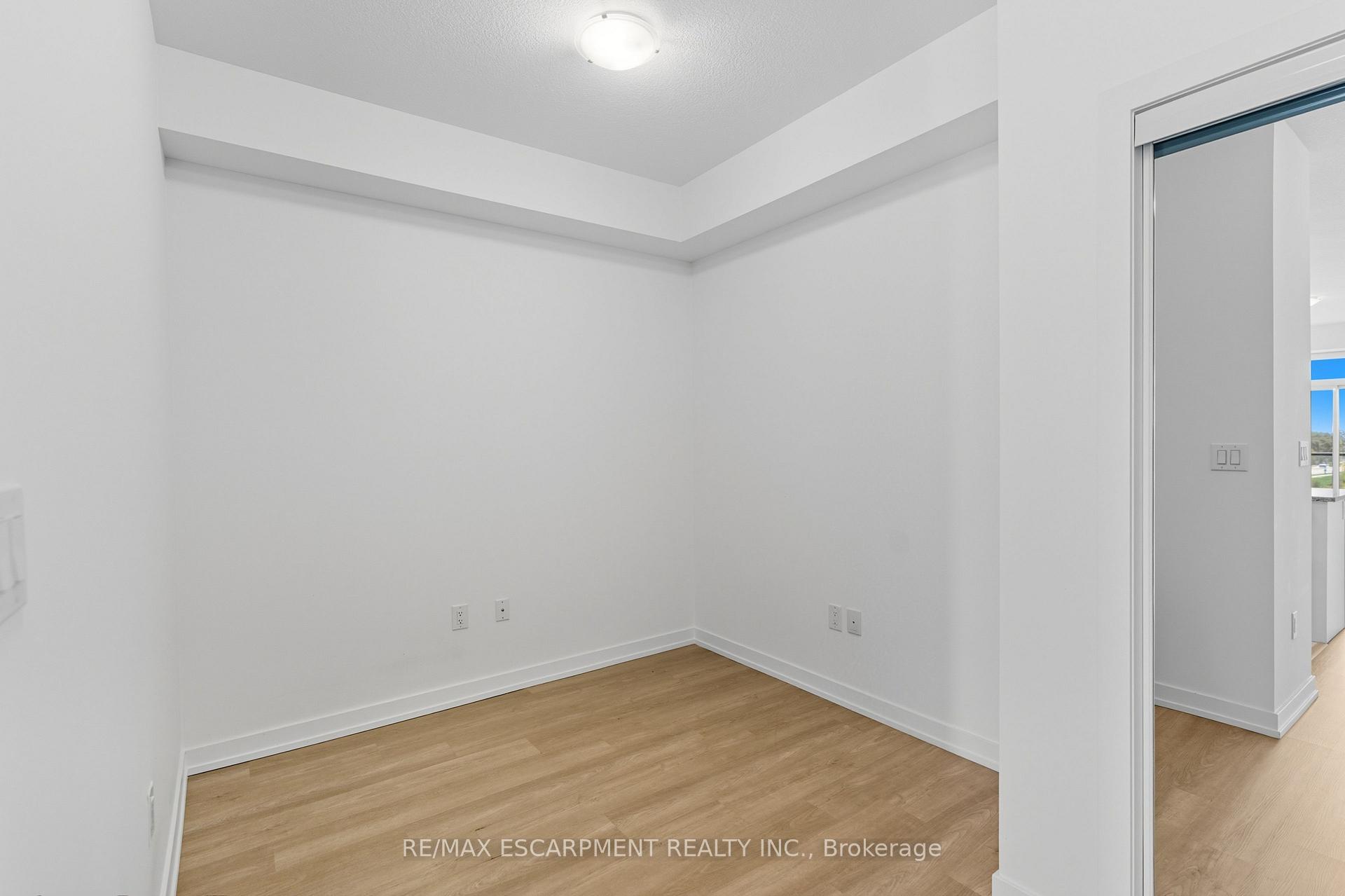 Photo 10 of Unit 336, 450 Dundas Street E, Hamilton, Waterdown — HOMEH