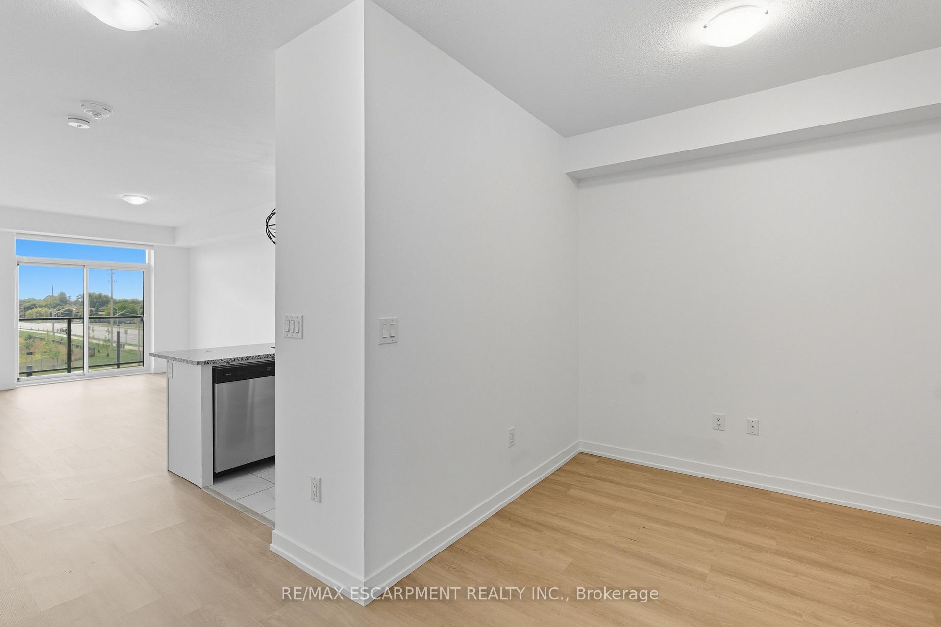 Photo 11 of Unit 336, 450 Dundas Street E, Hamilton, Waterdown — HOMEH