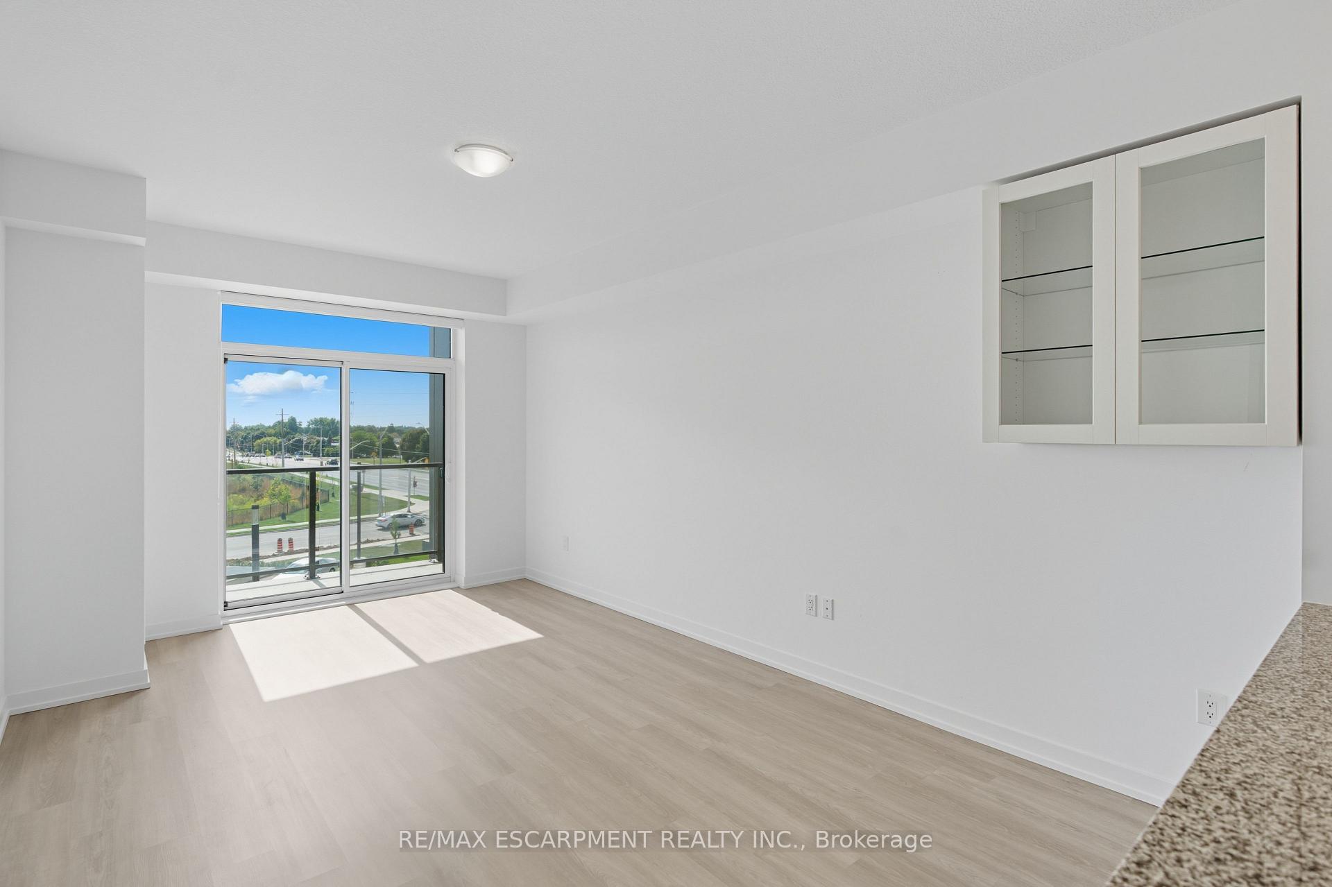 Photo 9 of Unit 336, 450 Dundas Street E, Hamilton, Waterdown — HOMEH