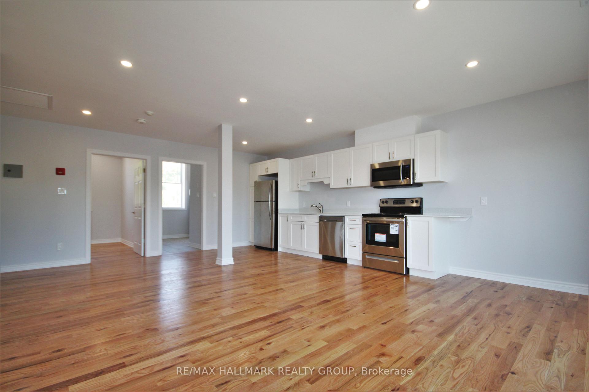 Photo 8 of Unit 5, 768 Usborne Street, McNab/Braeside, Mcnab/Braeside Twps — HOMEH