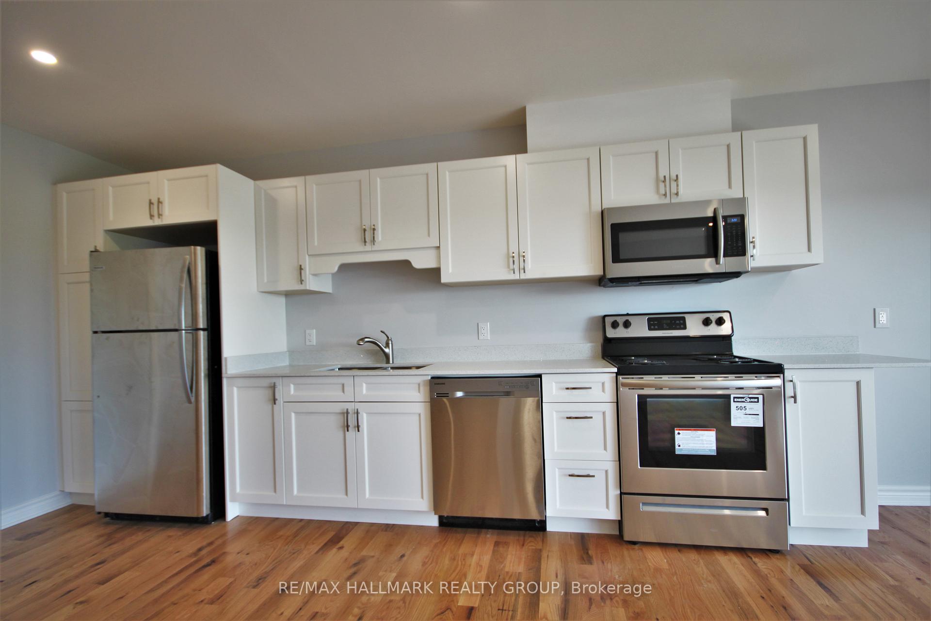 Photo 9 of Unit 5, 768 Usborne Street, McNab/Braeside, Mcnab/Braeside Twps — HOMEH