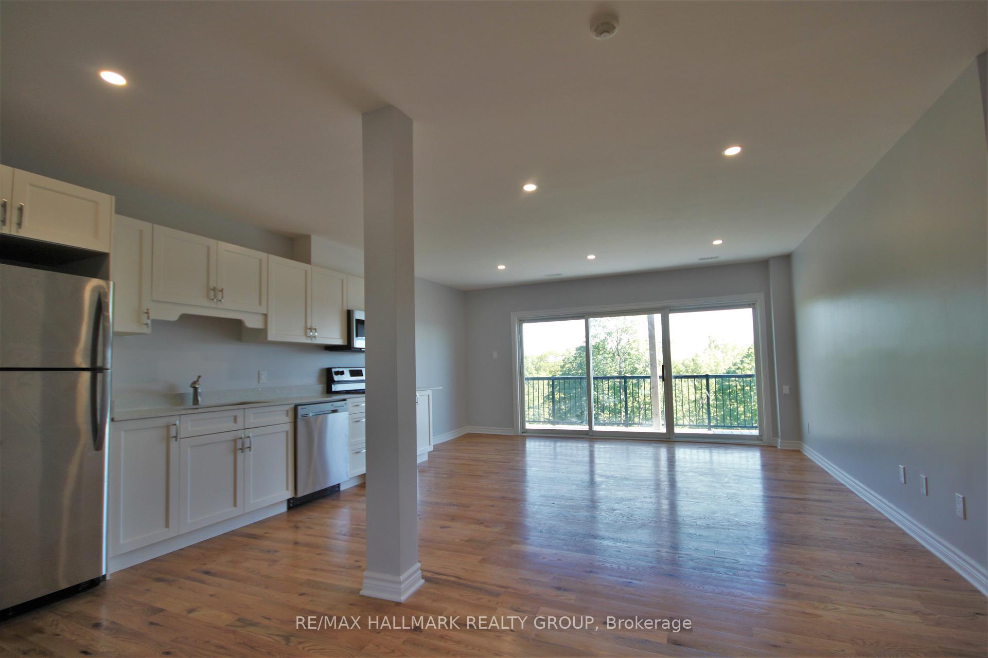 Photo 10 of Unit 5, 768 Usborne Street, McNab/Braeside, Mcnab/Braeside Twps — HOMEH