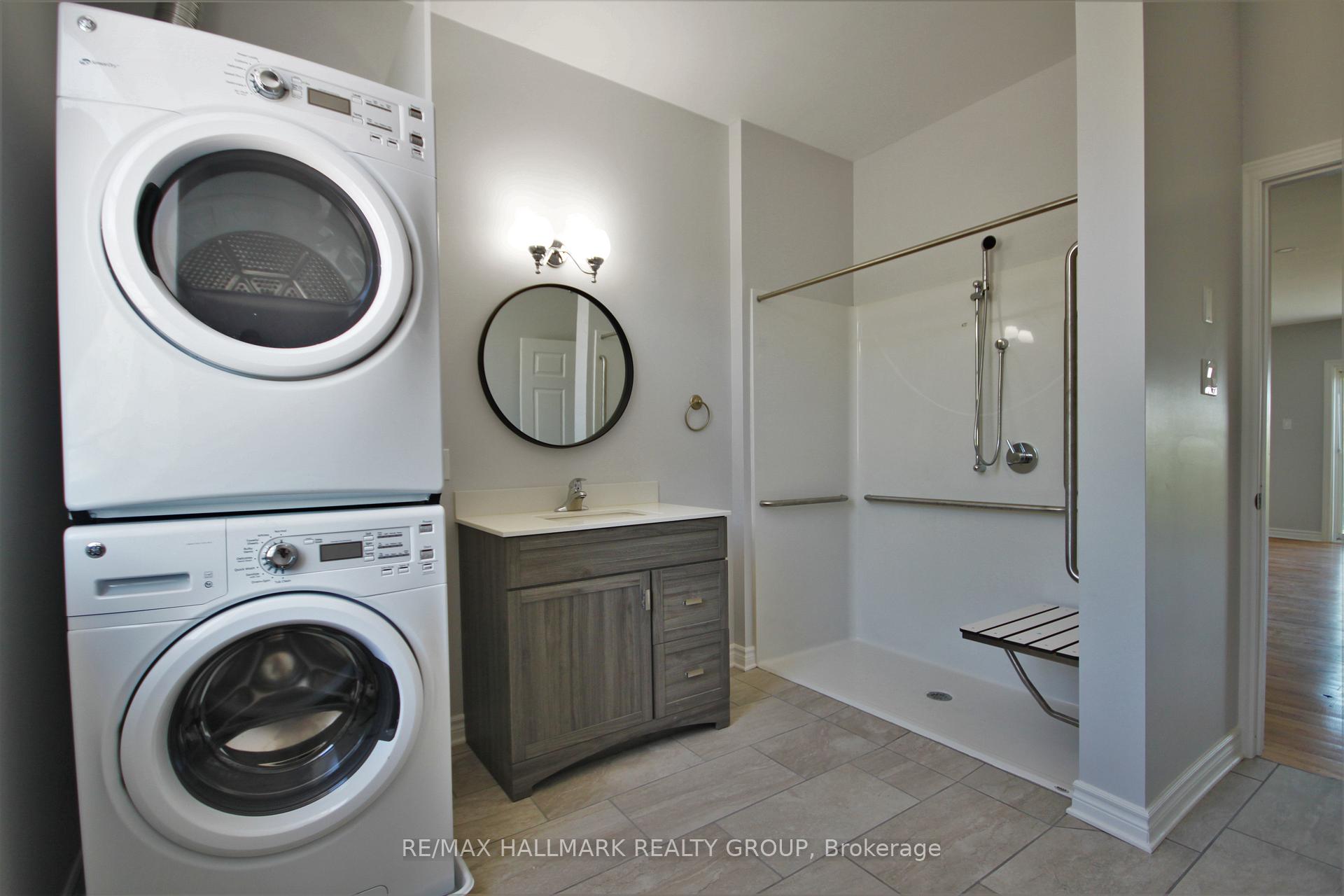 Photo 16 of Unit 5, 768 Usborne Street, McNab/Braeside, Mcnab/Braeside Twps — HOMEH