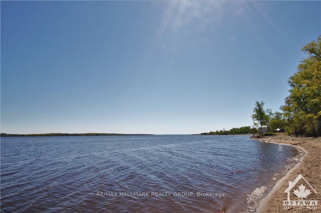 Photo 22 of Unit 5, 768 Usborne Street, McNab/Braeside, Mcnab/Braeside Twps — HOMEH