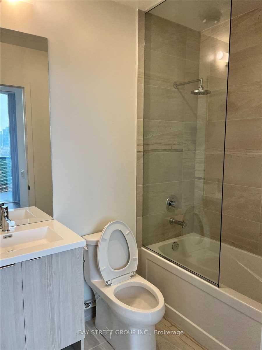 Photo 6 of Unit 4002, 138 Downes Street, Toronto, Waterfront Communities — HOMEH