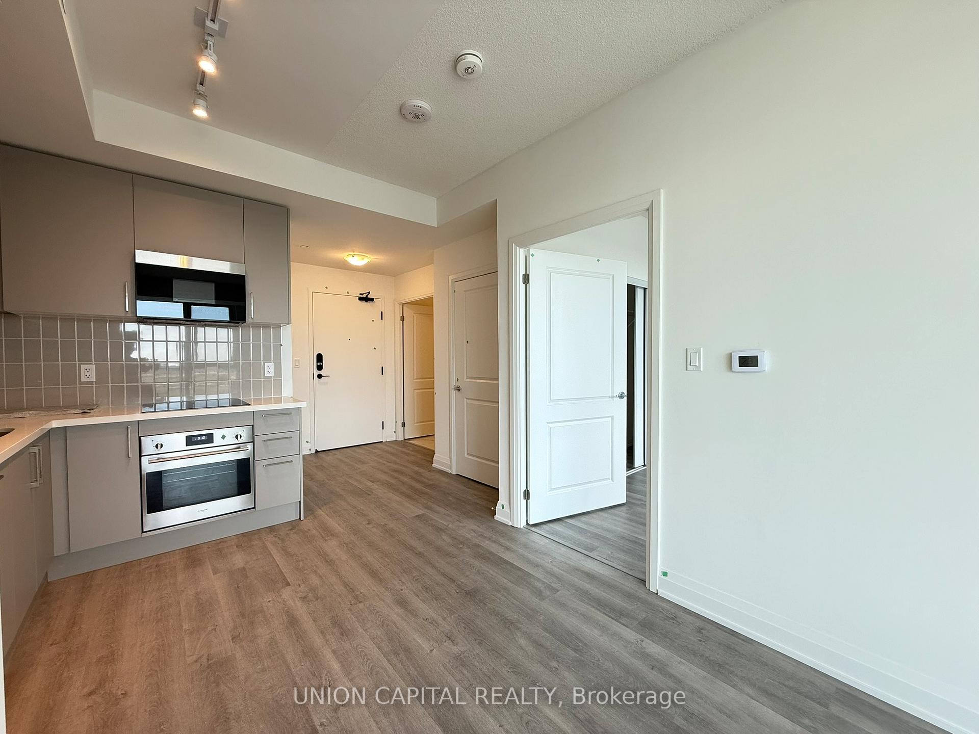 Photo 3 of Unit 1608, 38 Andre De Grasse Street, Markham, Unionville — HOMEH
