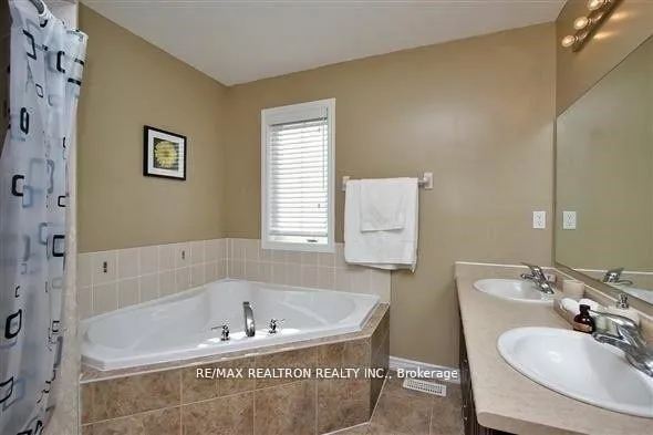 Photo 12 of 336 Mingay Avenue, Markham, Wismer — HOMEH