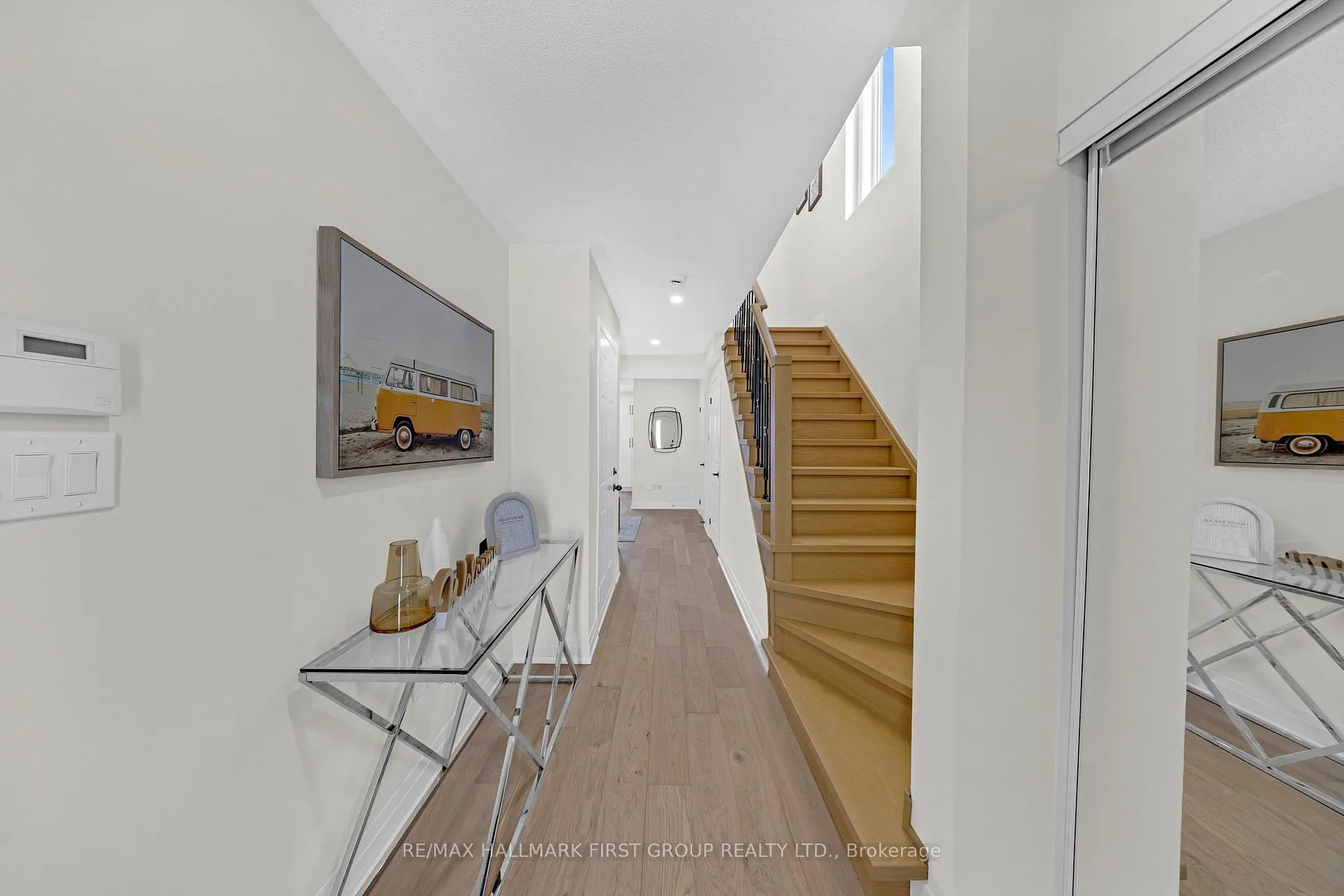 Photo 4 of 98 Kirkland Place, Whitby, Williamsburg — HOMEH