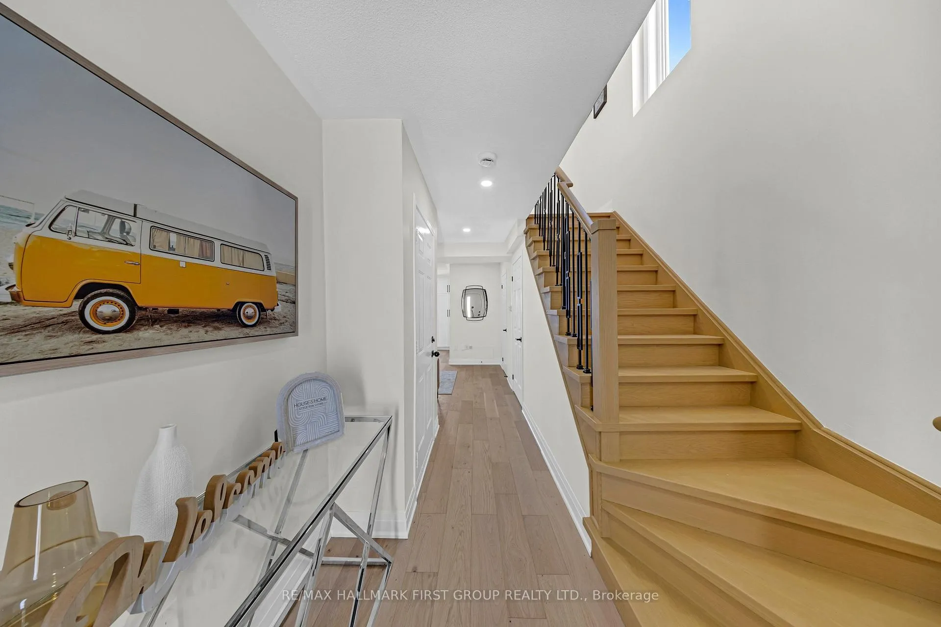 Photo 5 of 98 Kirkland Place, Whitby, Williamsburg — HOMEH