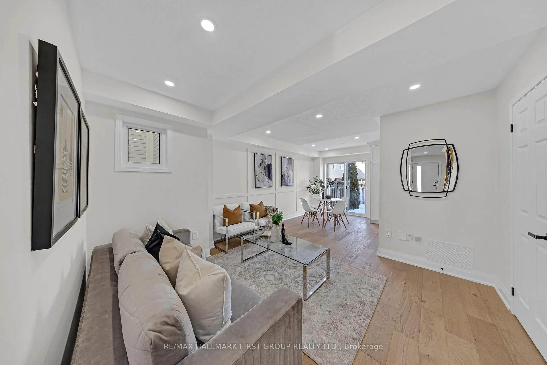 Photo 6 of 98 Kirkland Place, Whitby, Williamsburg — HOMEH