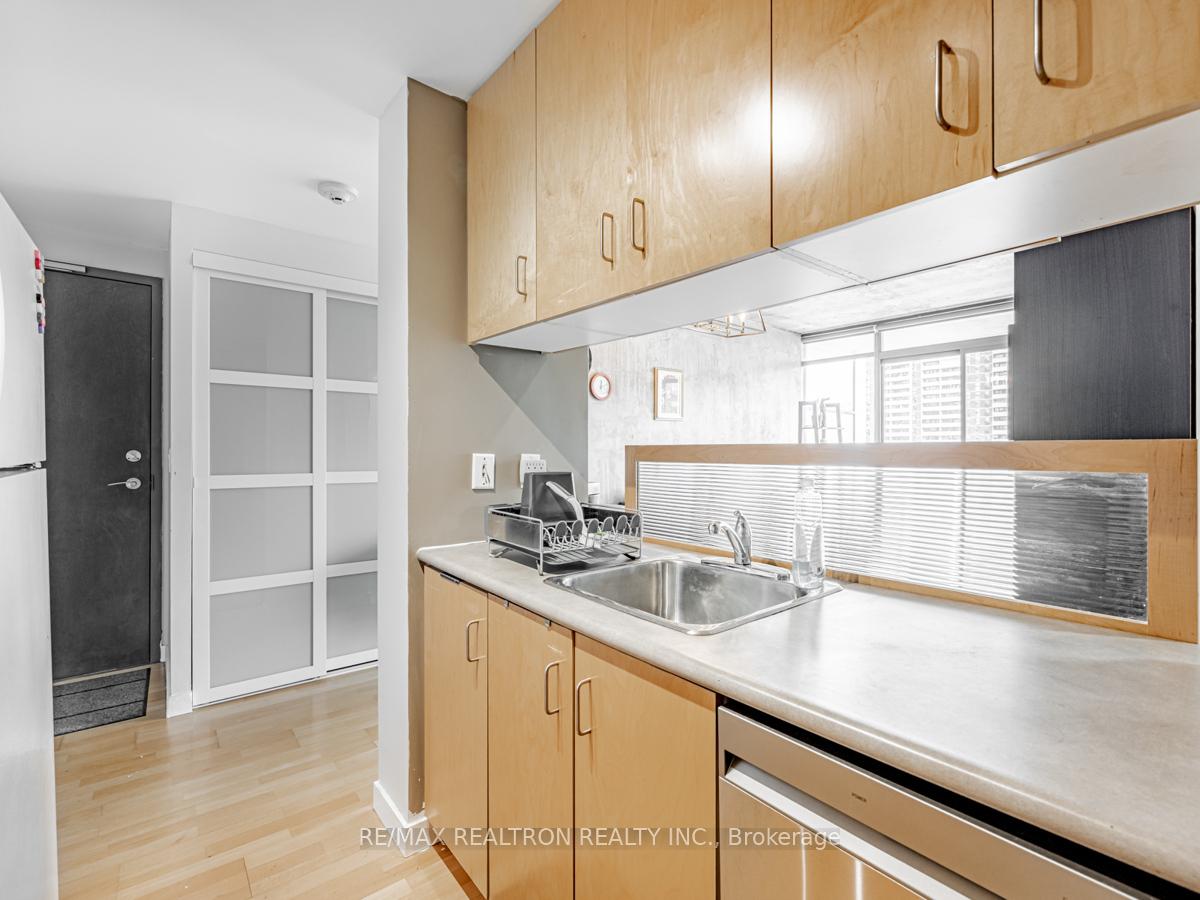 Photo 9 of Unit 1109, 281 Mutual Street E, Toronto, Church-Yonge Corridor — HOMEH
