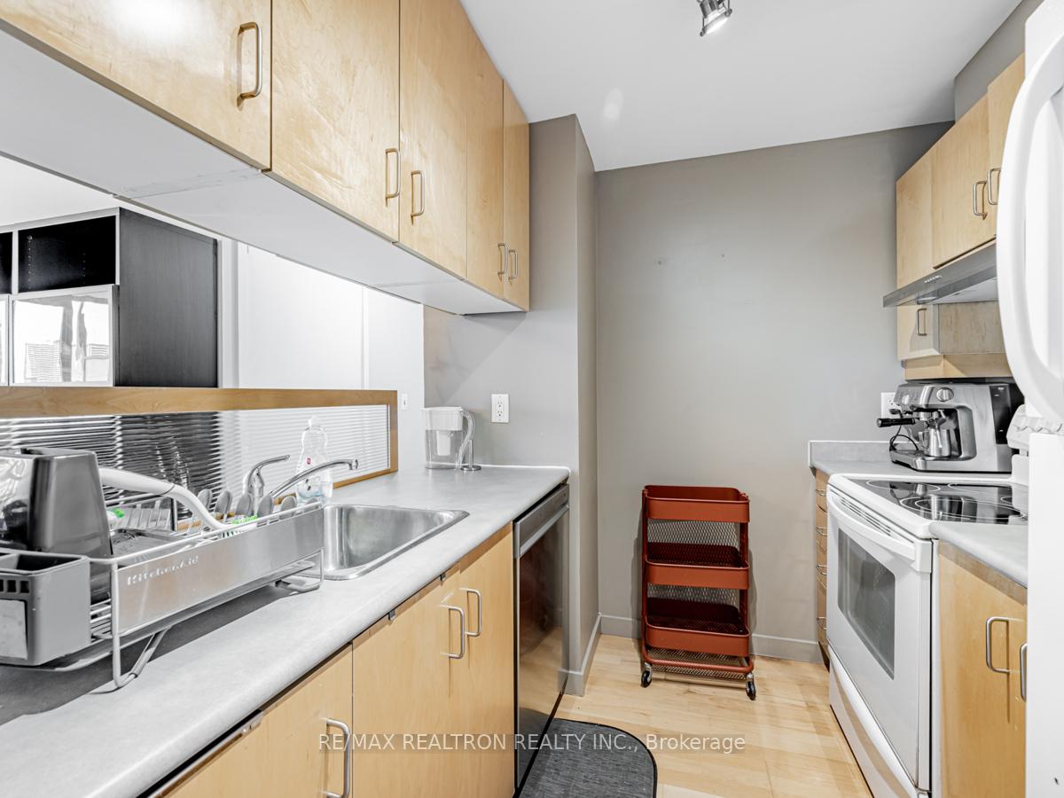 Photo 5 of Unit 1109, 281 Mutual Street E, Toronto, Church-Yonge Corridor — HOMEH