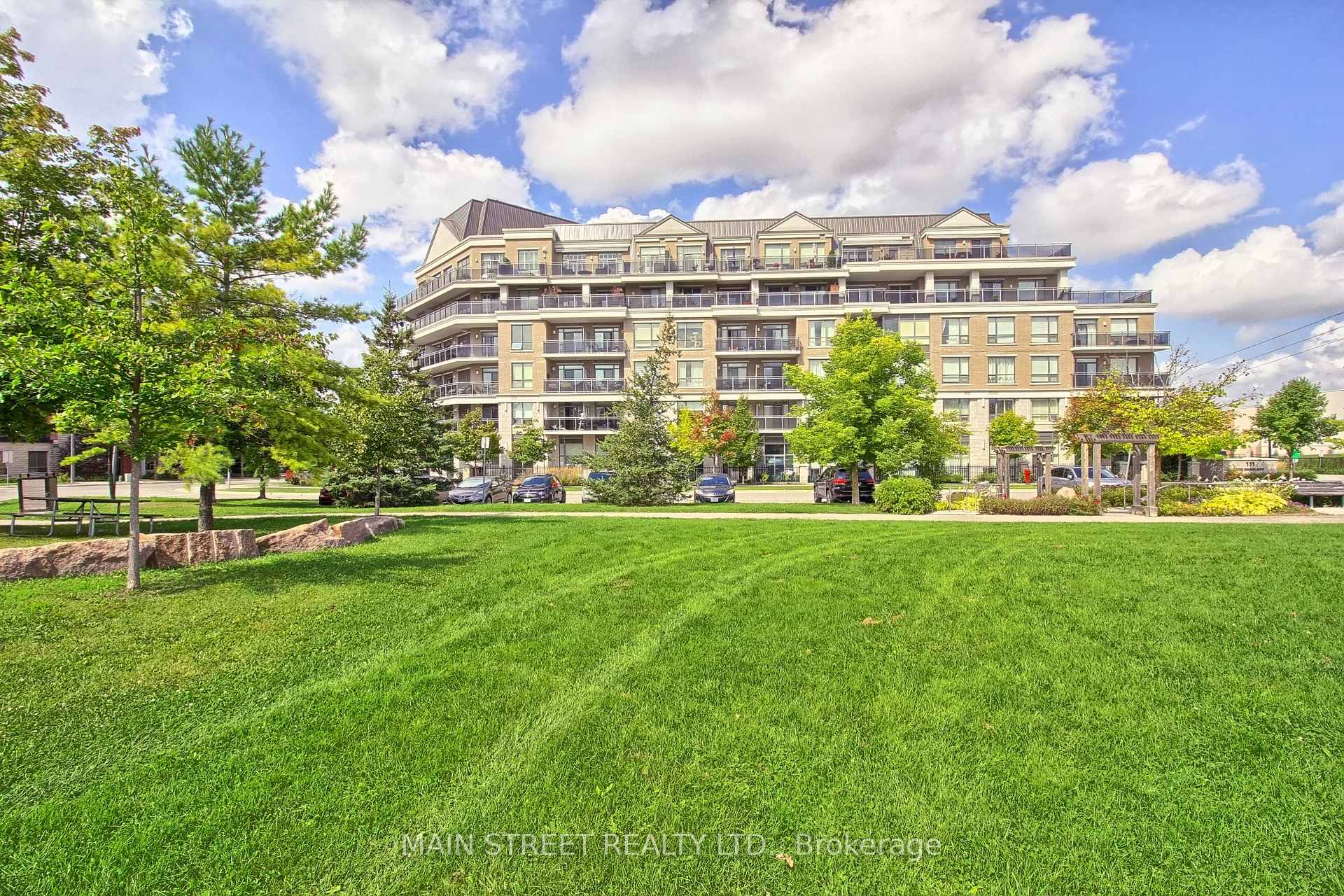 Photo 2 of Unit 307, 111 Civic Square Gate S, Aurora, Bayview Wellington — HOMEH